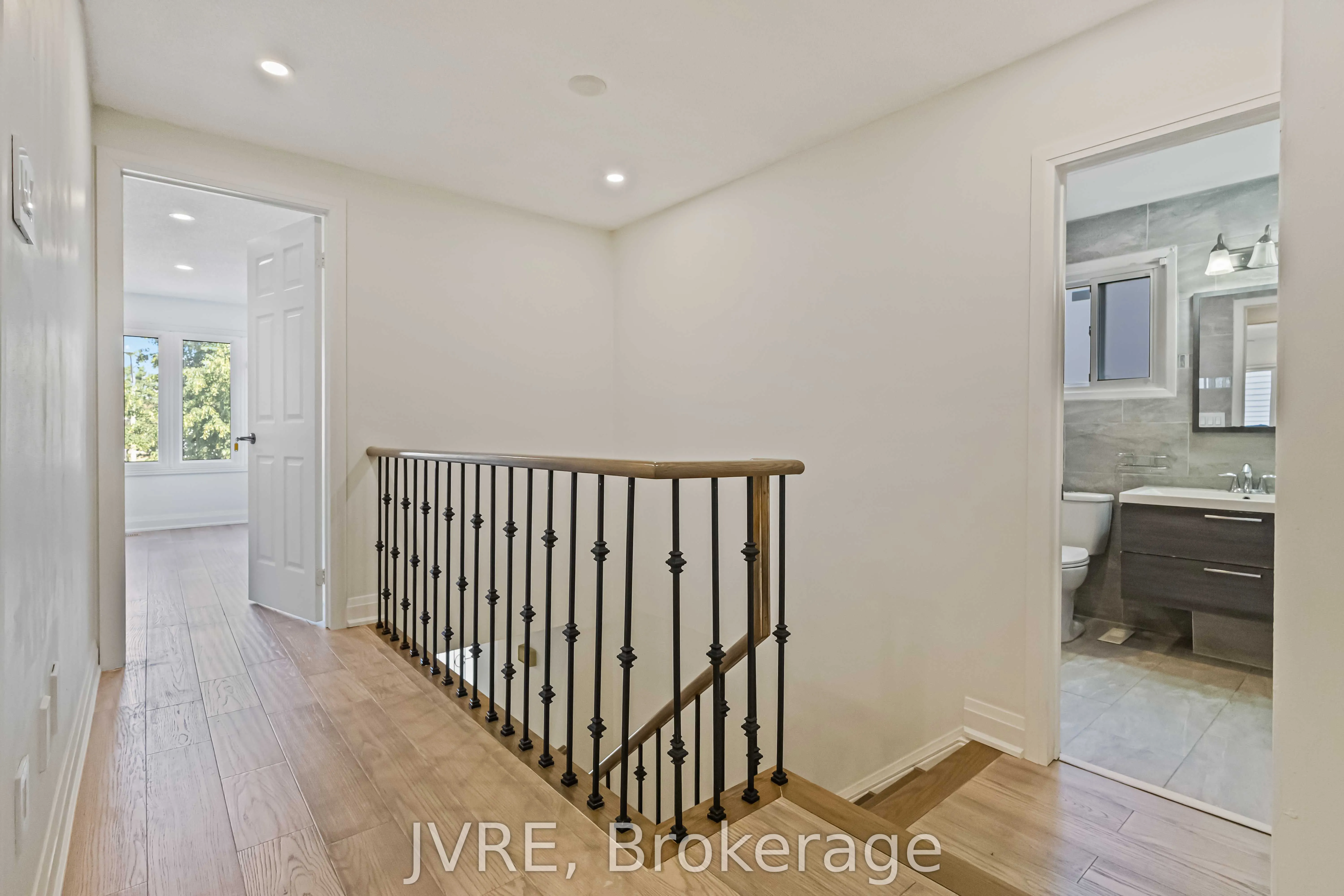 263 Wright Crescent