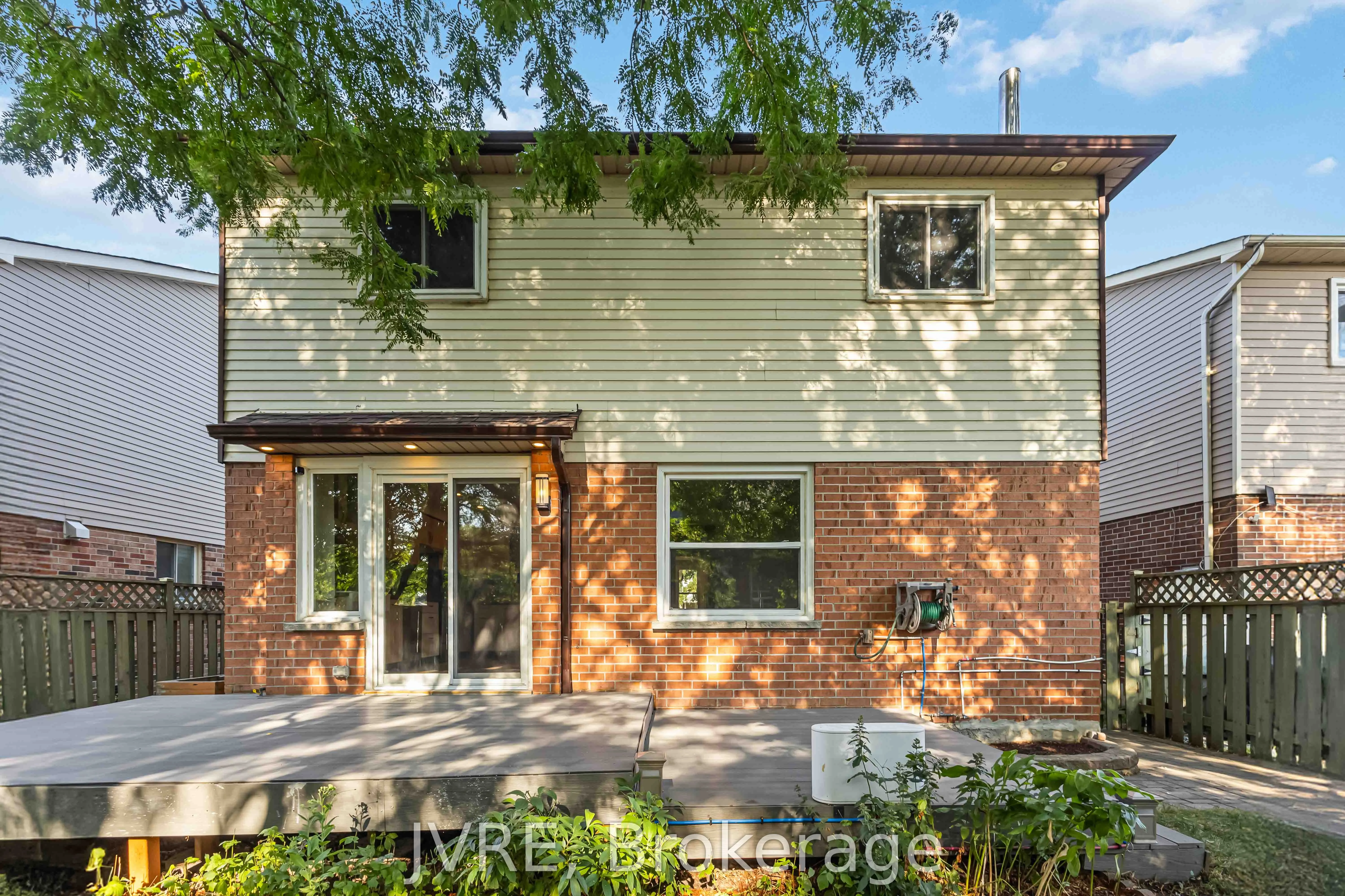 263 Wright Crescent