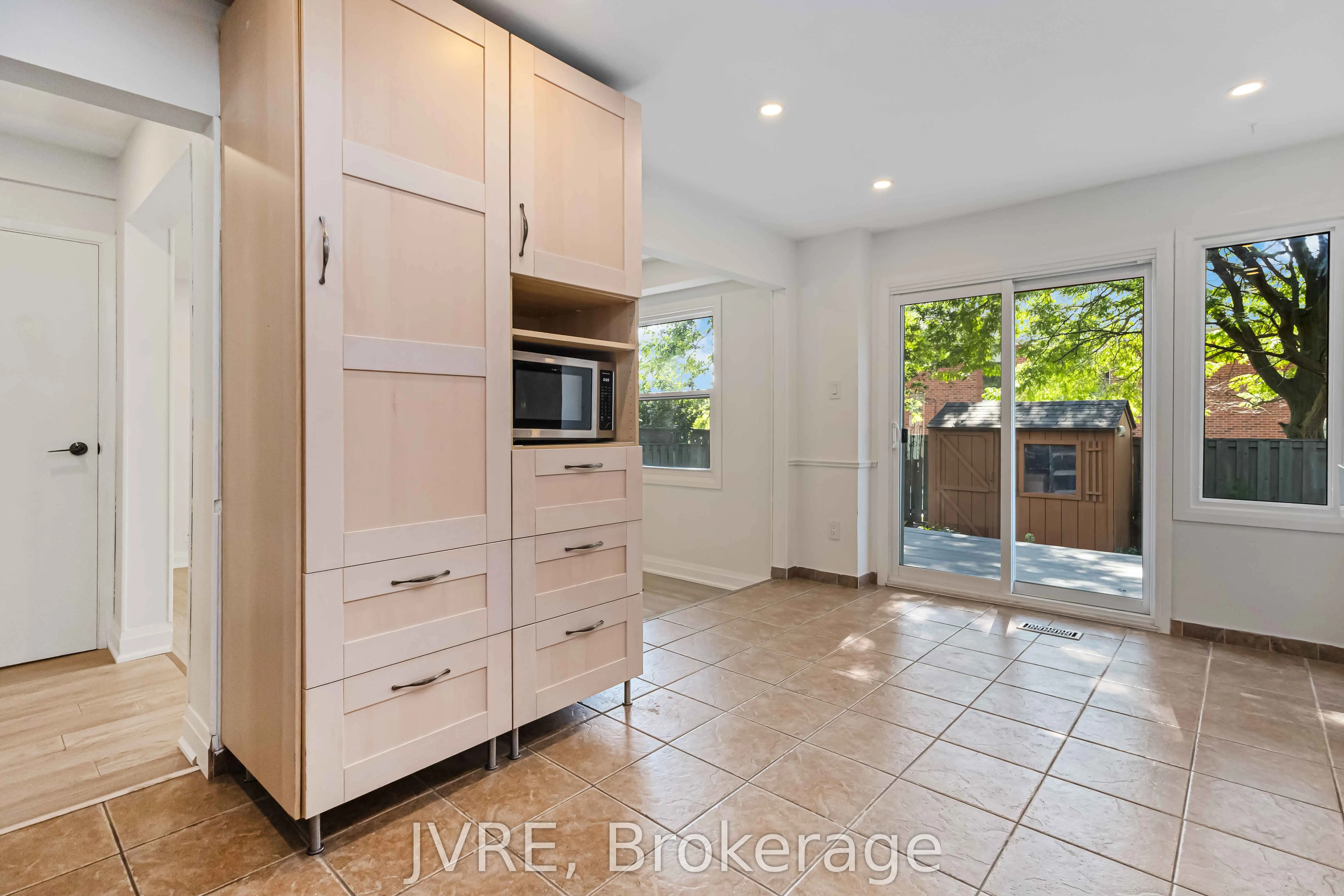 263 Wright Crescent