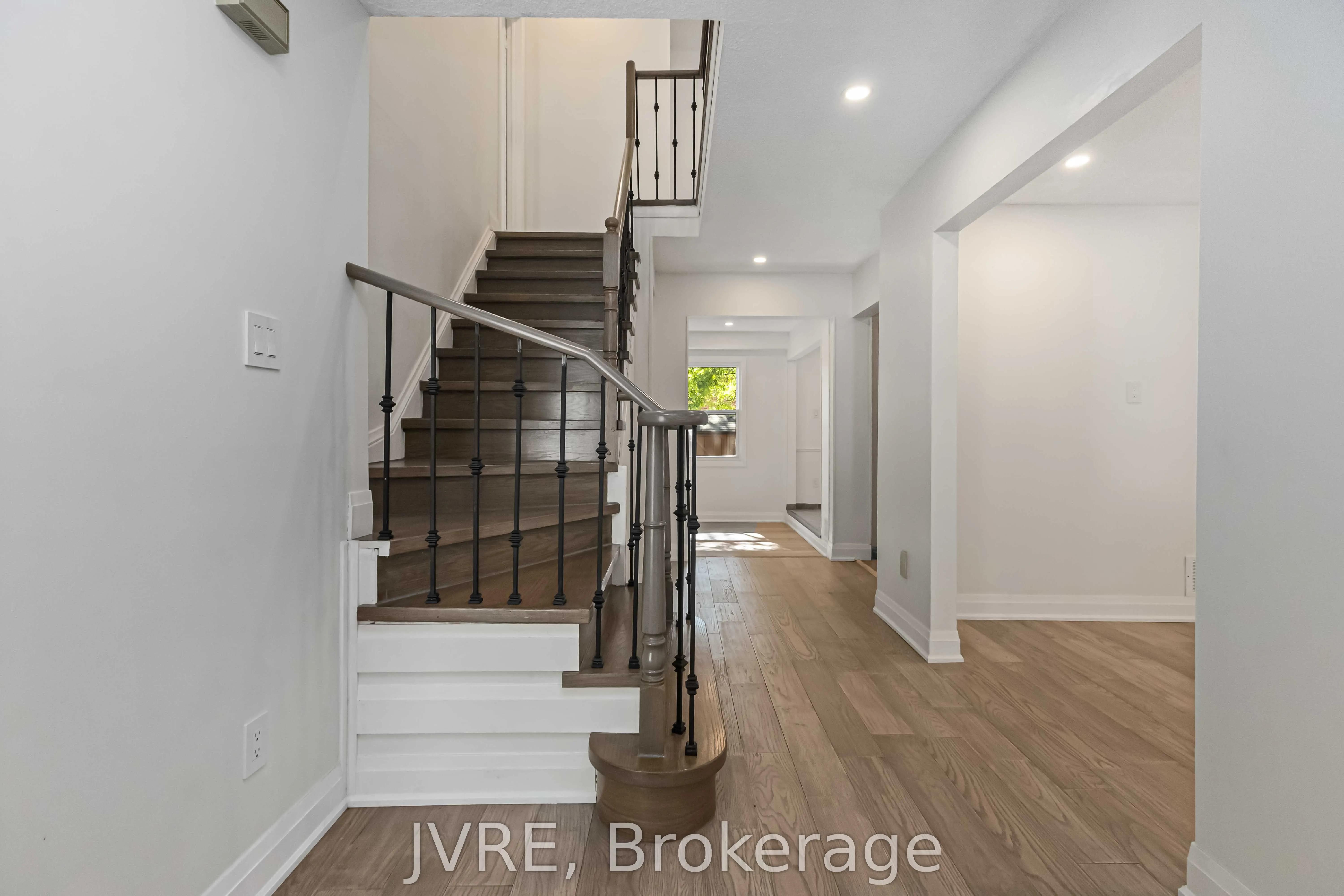 263 Wright Crescent