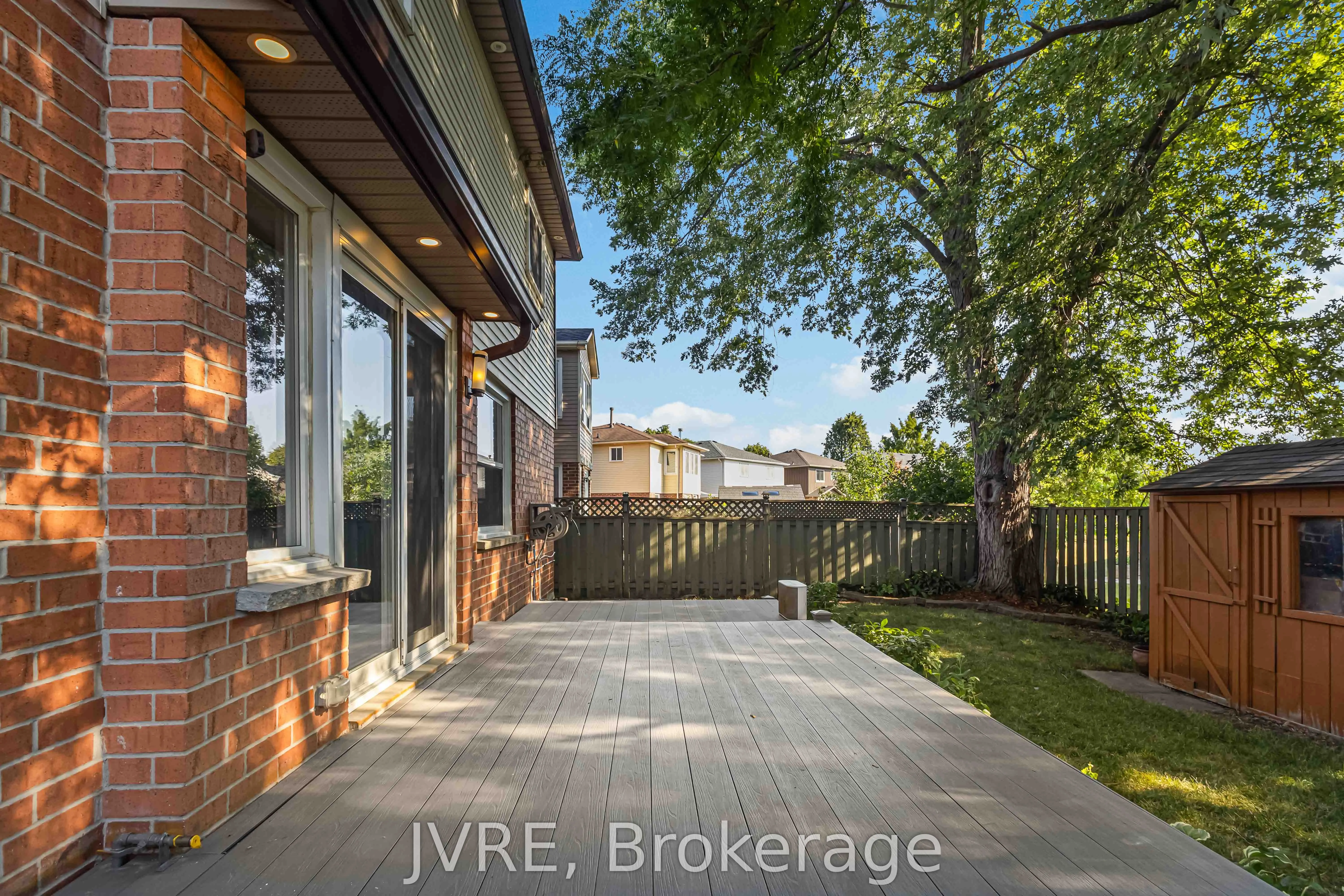 263 Wright Crescent