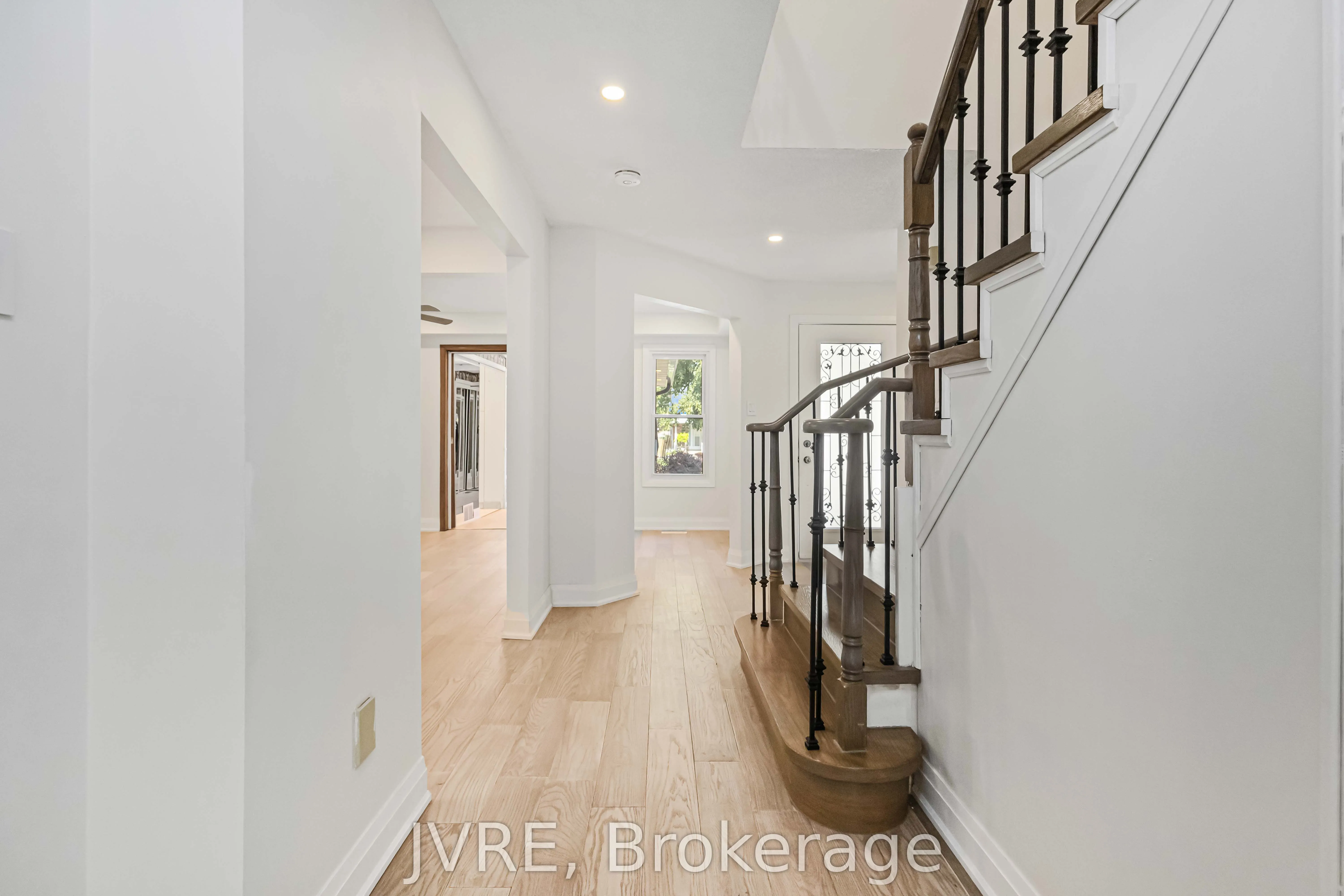 263 Wright Crescent