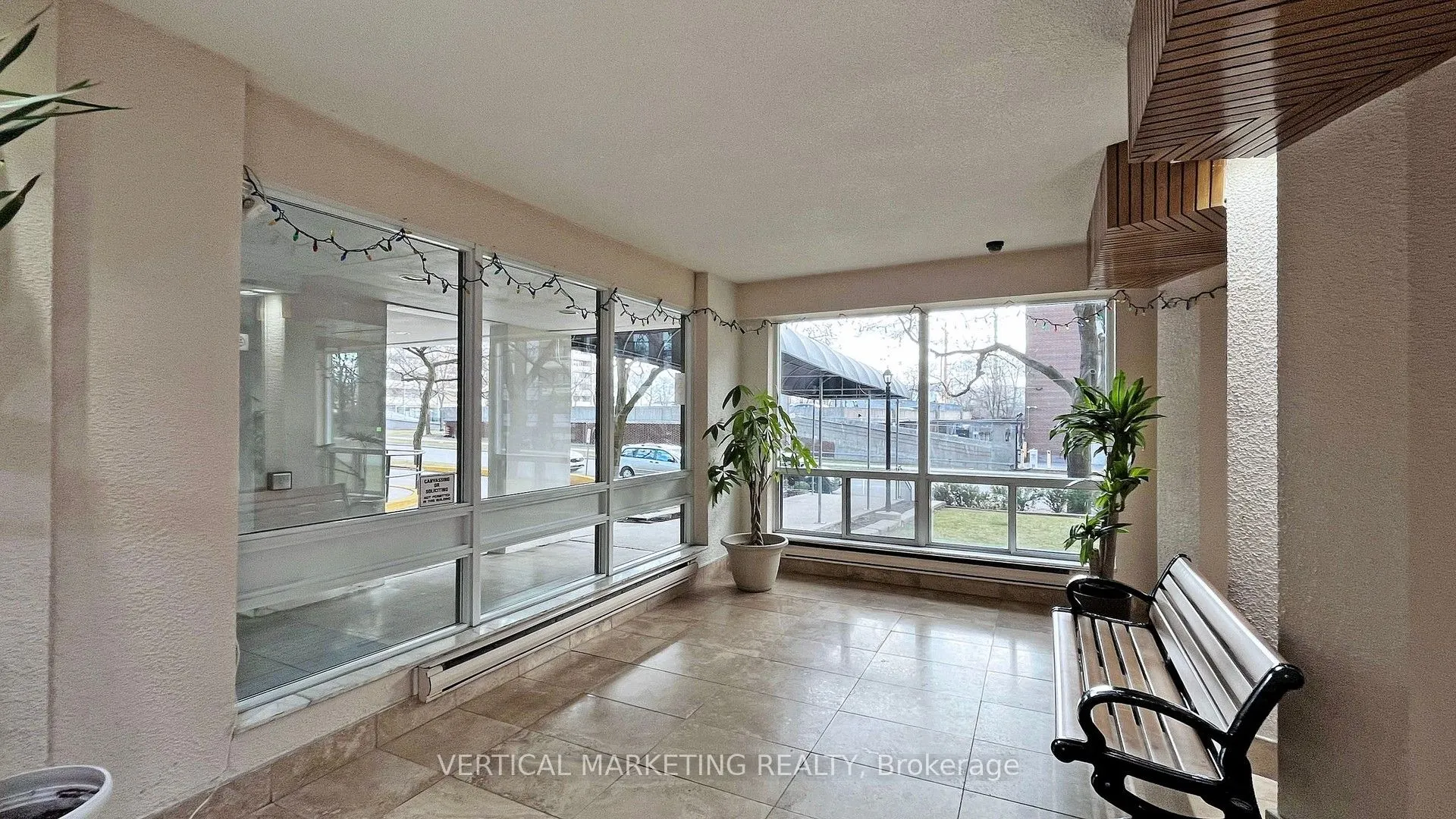 20 Gilder Drive E, #PH07
