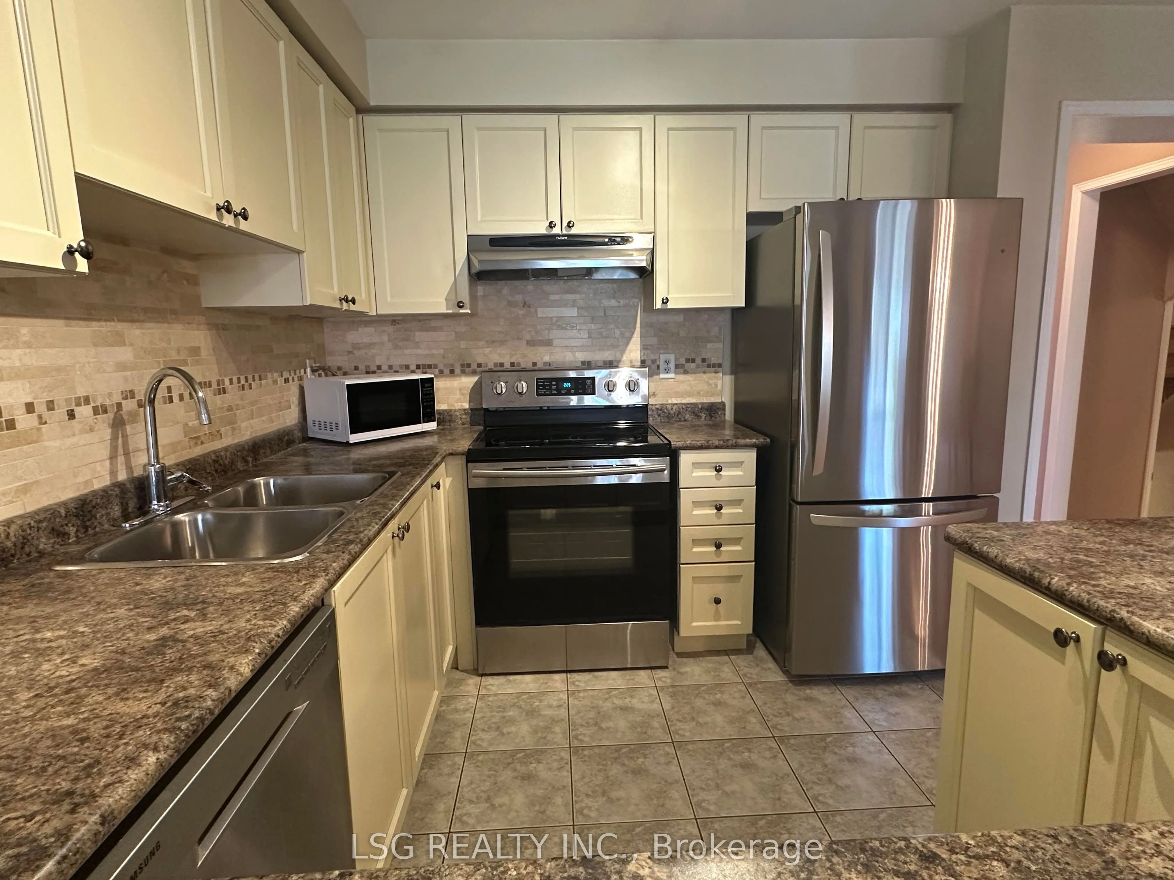4 Summerside Avenue