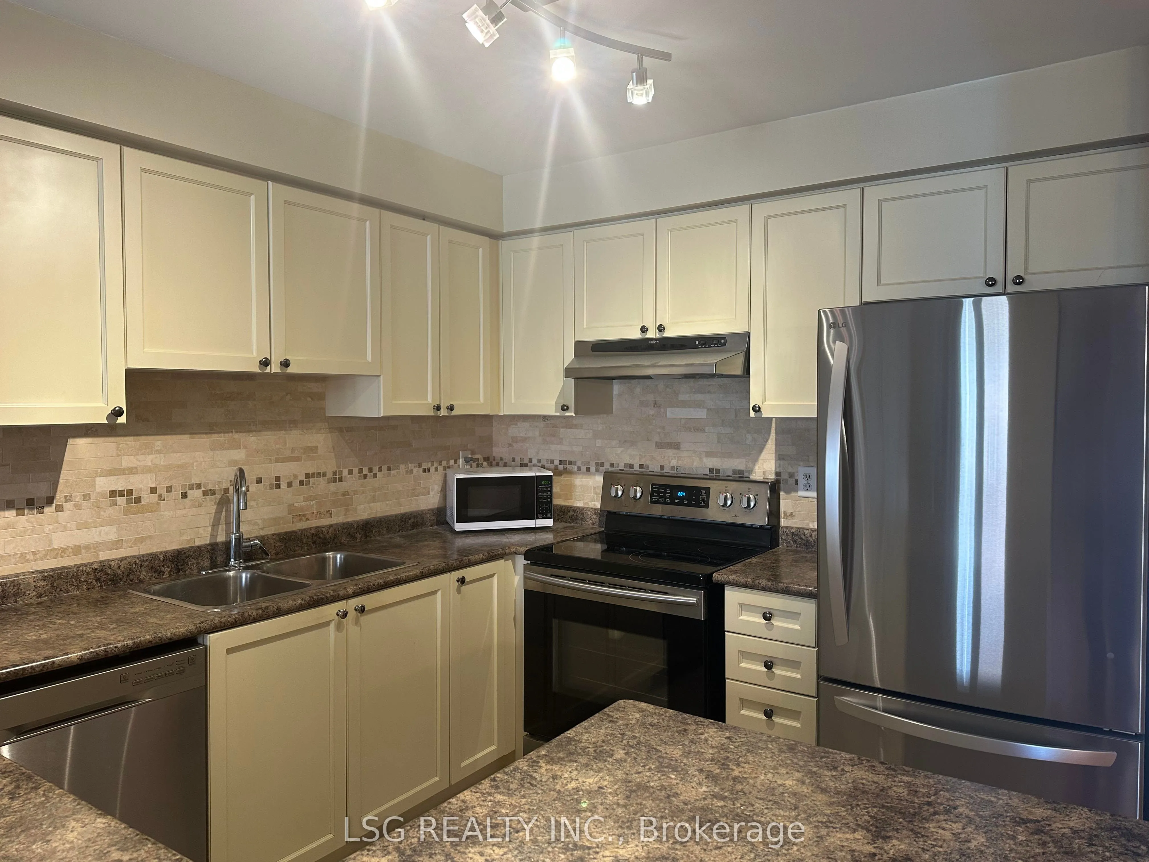 4 Summerside Avenue