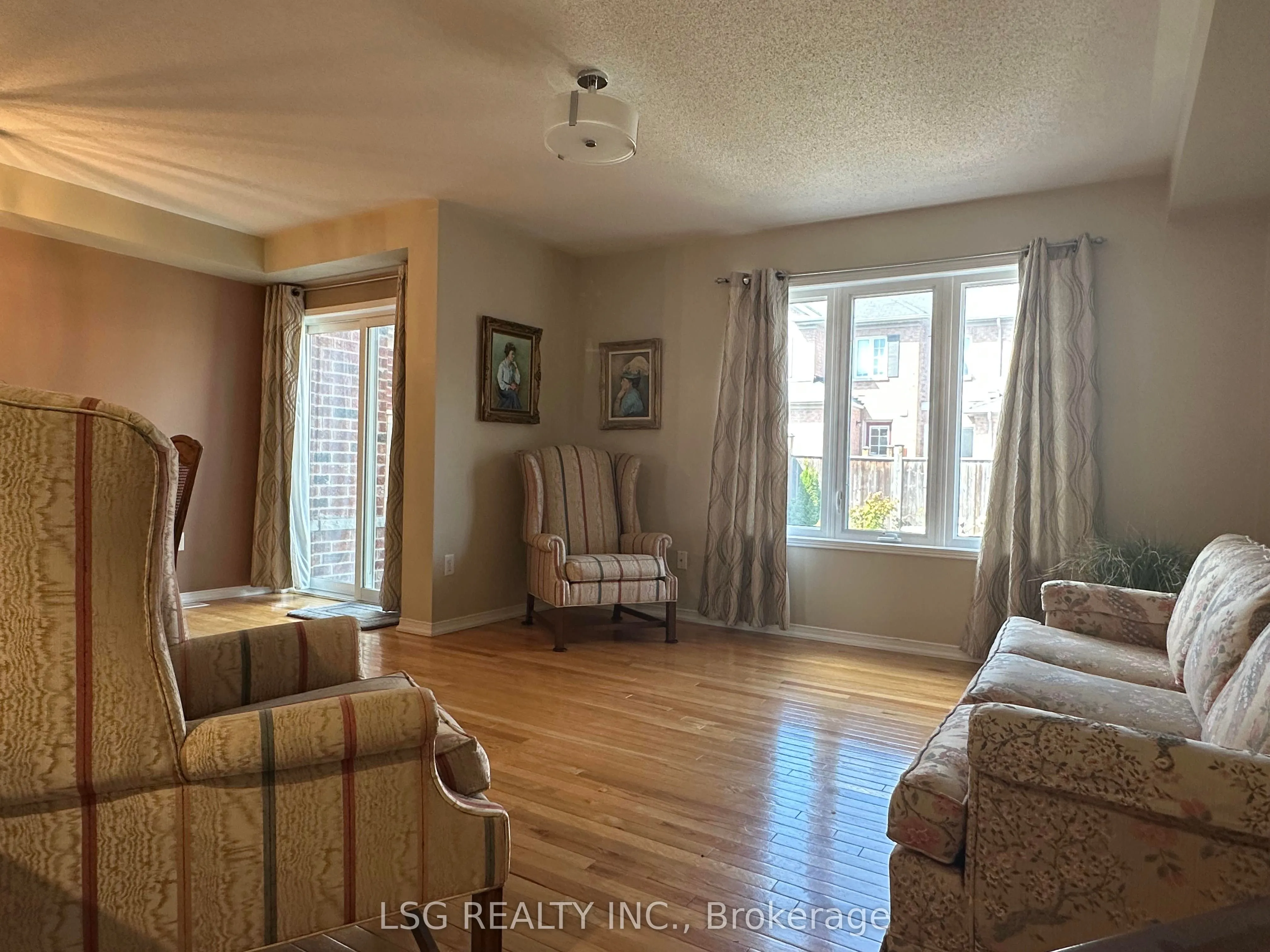 4 Summerside Avenue