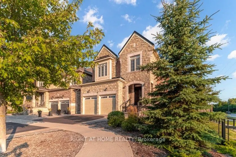 12 Labriola Court