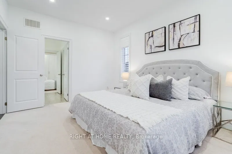12 Labriola Court
