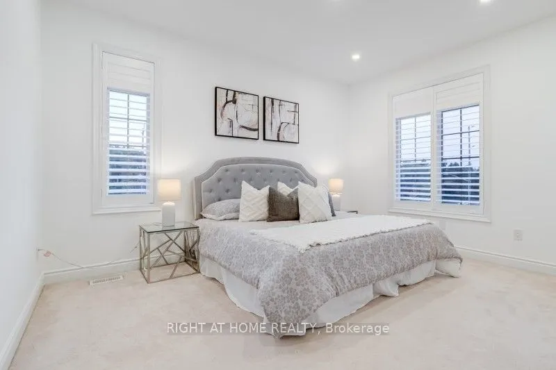12 Labriola Court