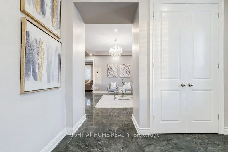 12 Labriola Court