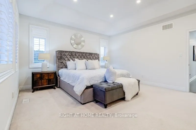 12 Labriola Court
