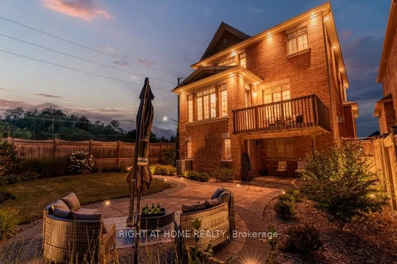 12 Labriola Court