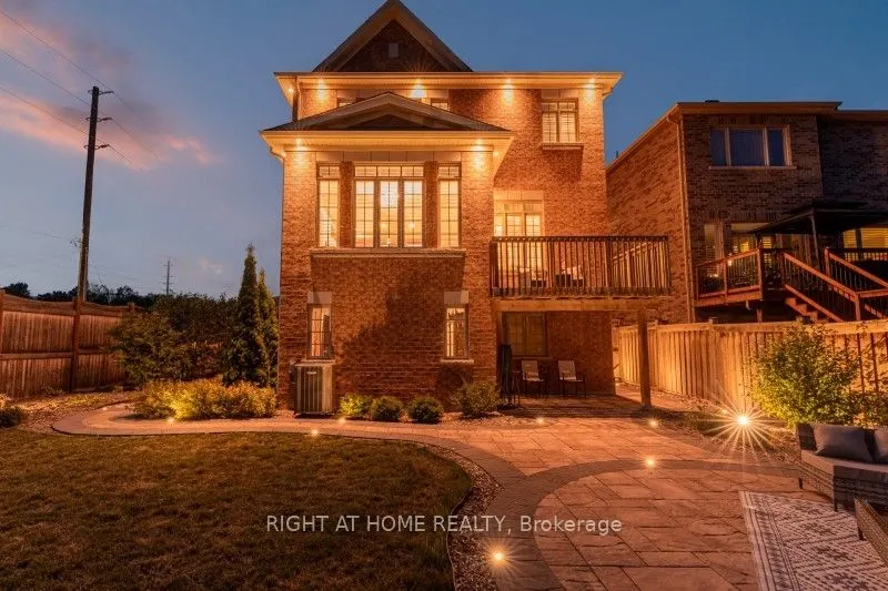 12 Labriola Court