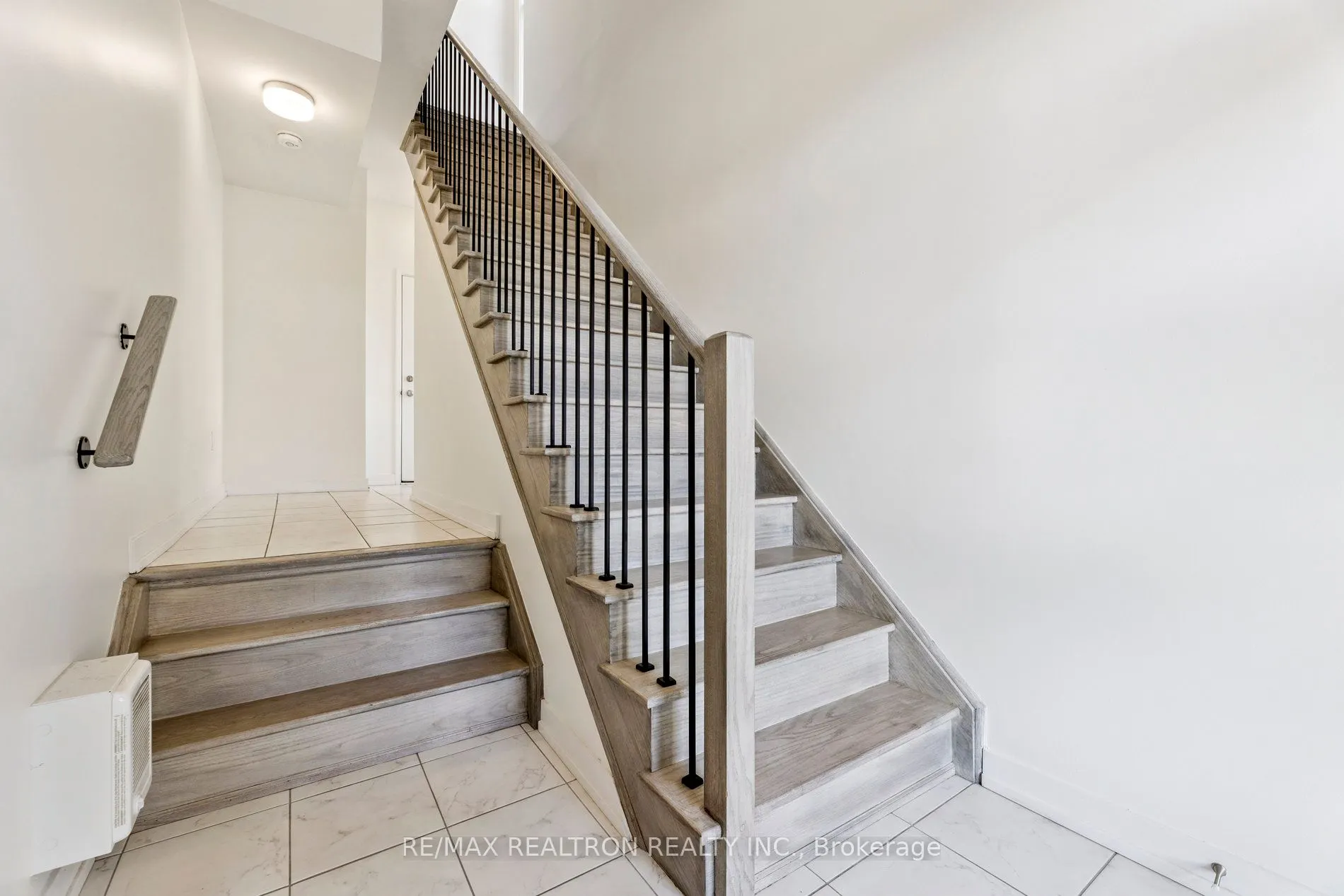 2550 Castlegate Crossing, #418