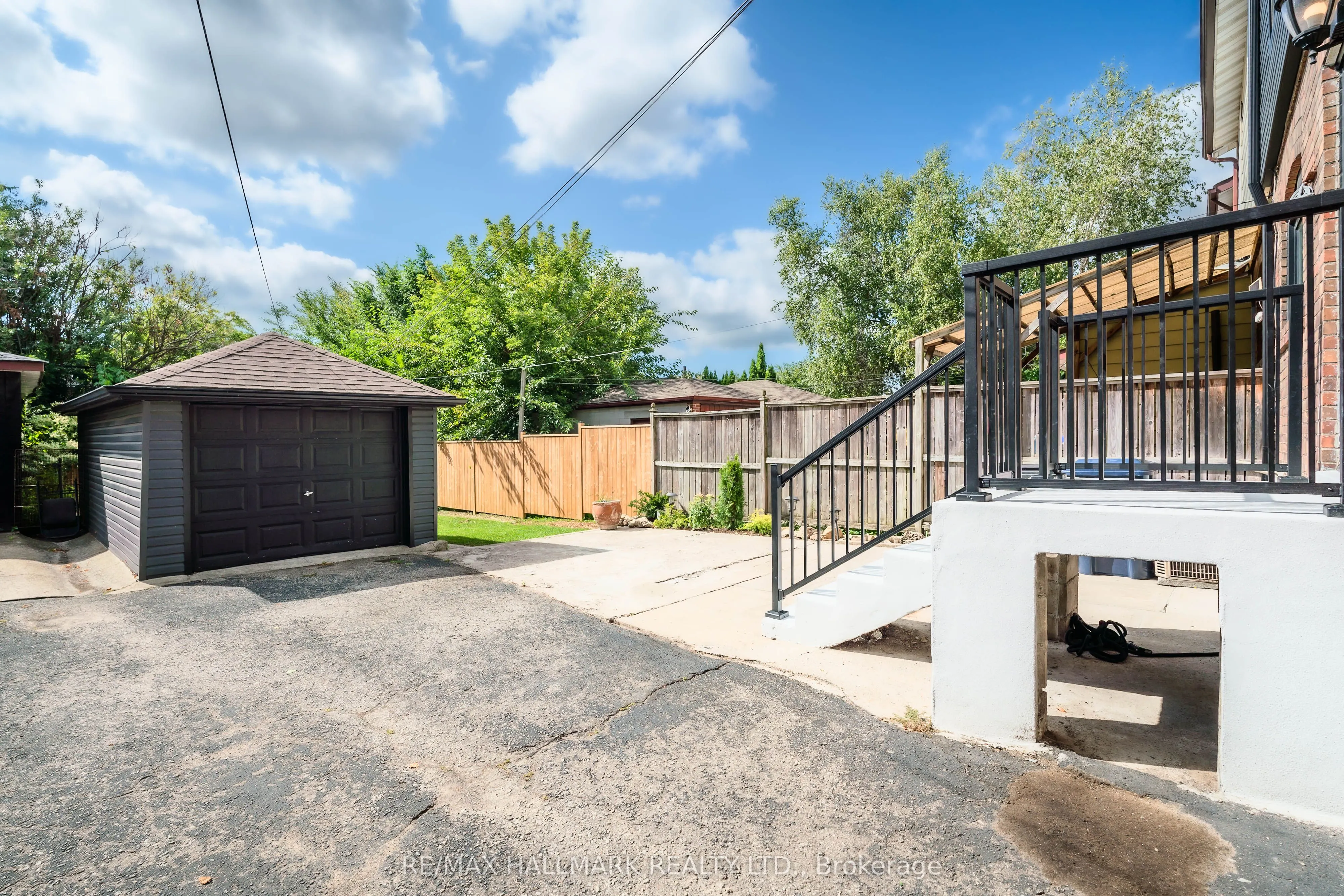 283 Wolverleigh Boulevard
