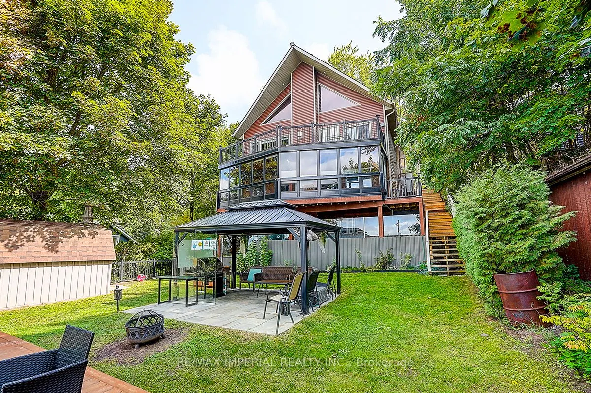 102 Percy Crescent