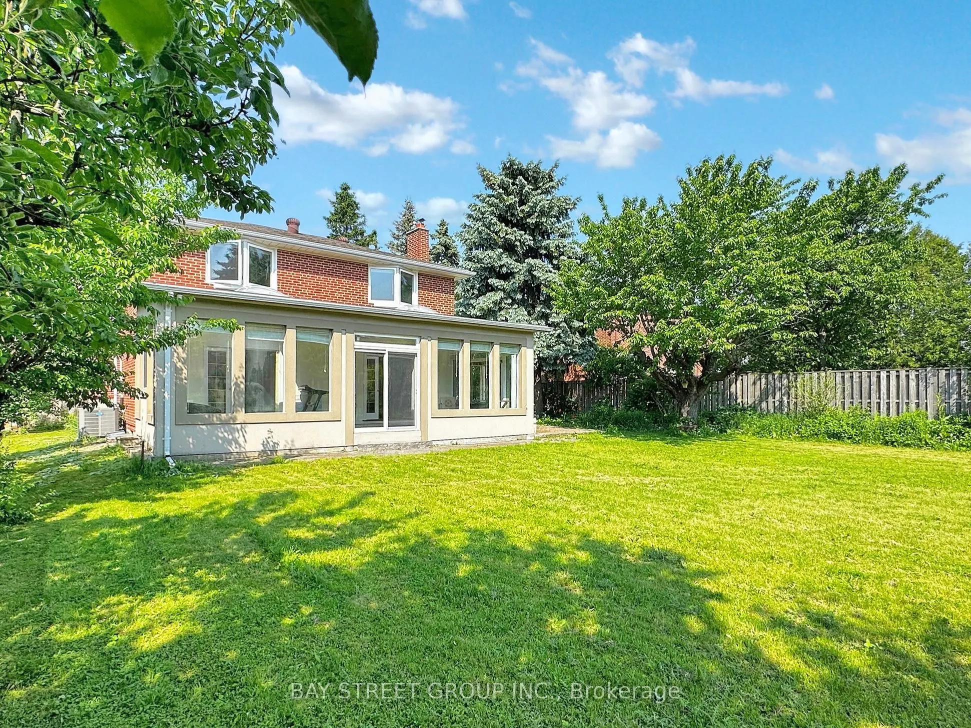 69 Fairglen Avenue
