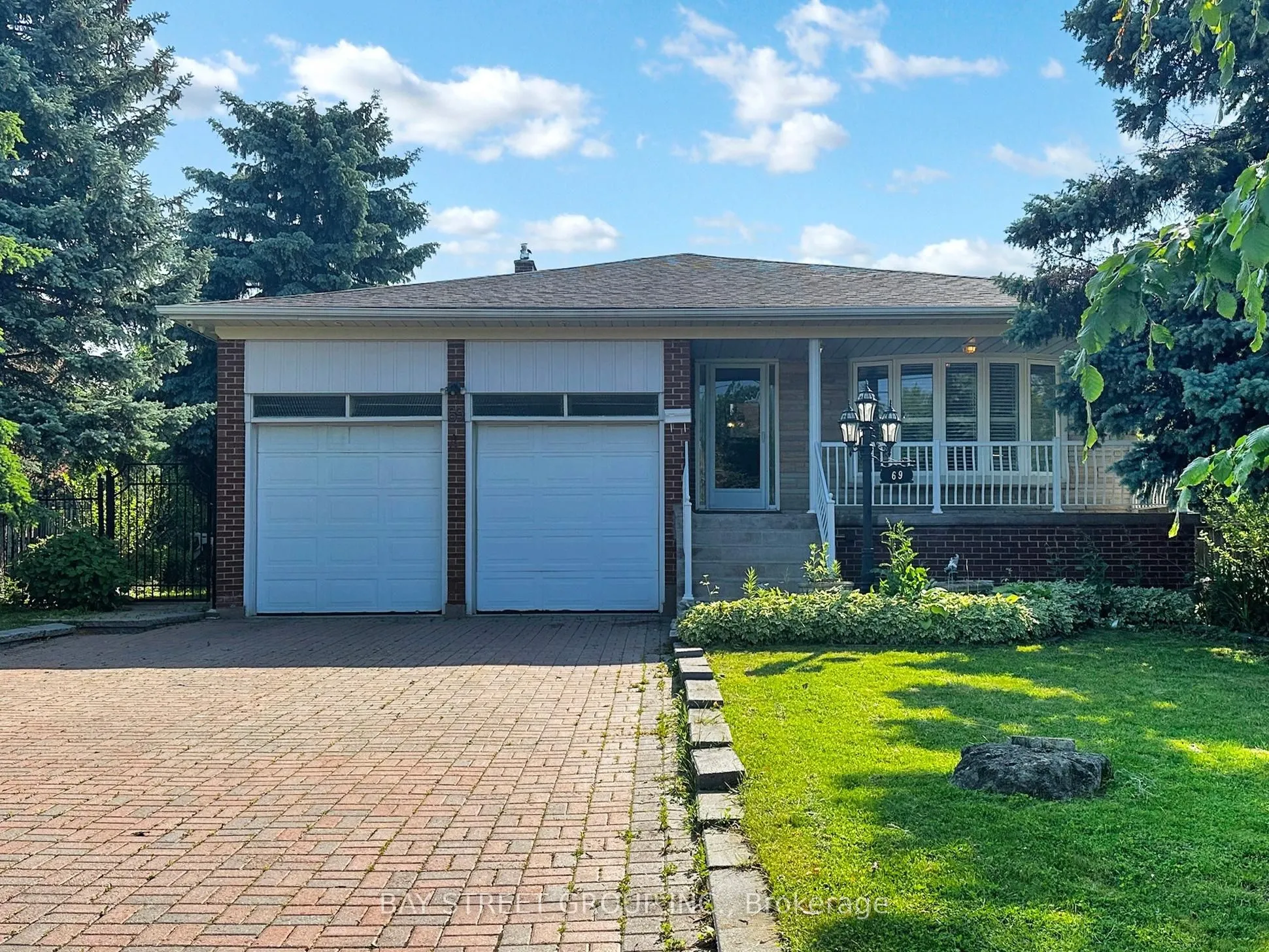 69 Fairglen Avenue