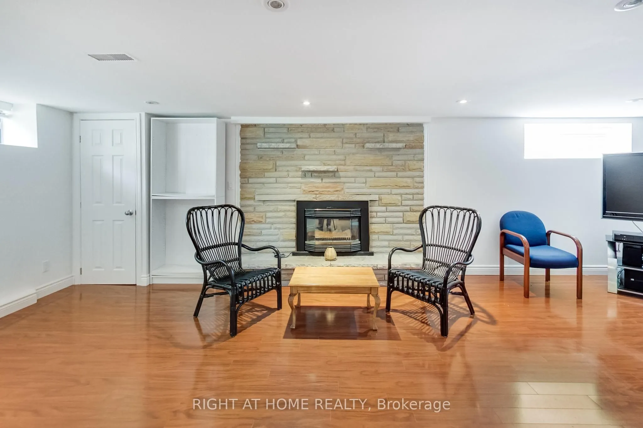 8 Suraty Avenue