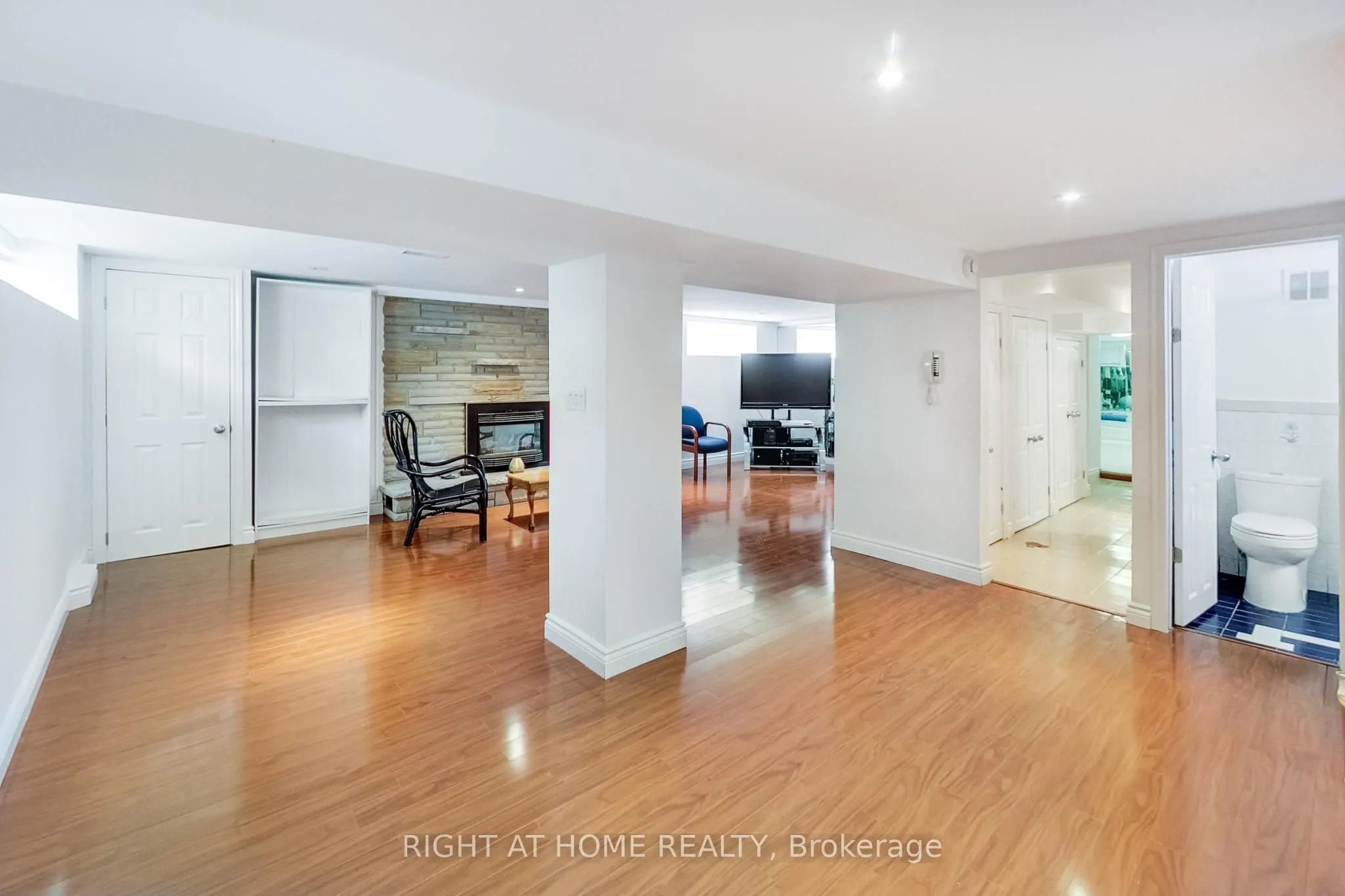 8 Suraty Avenue