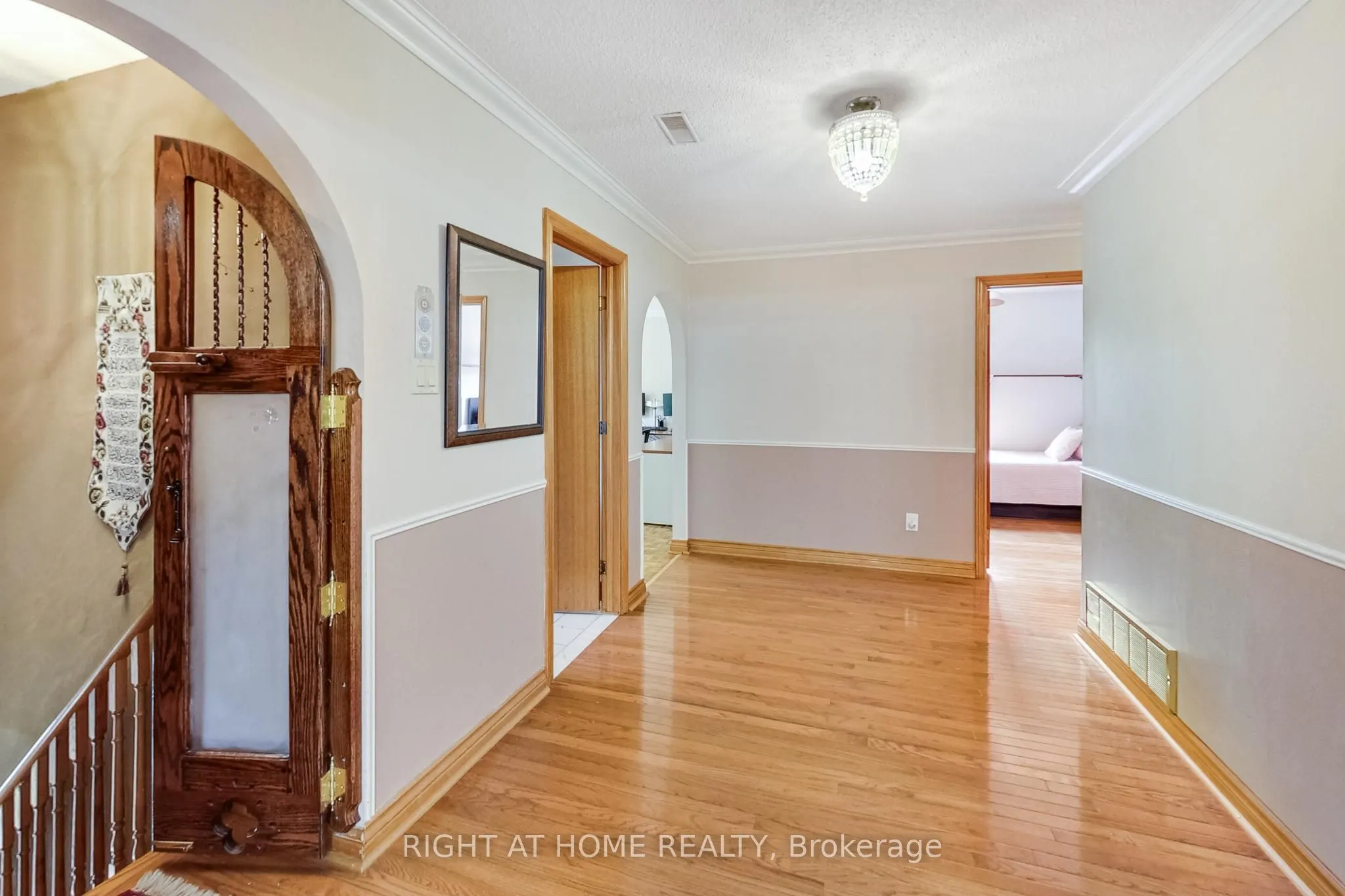 8 Suraty Avenue