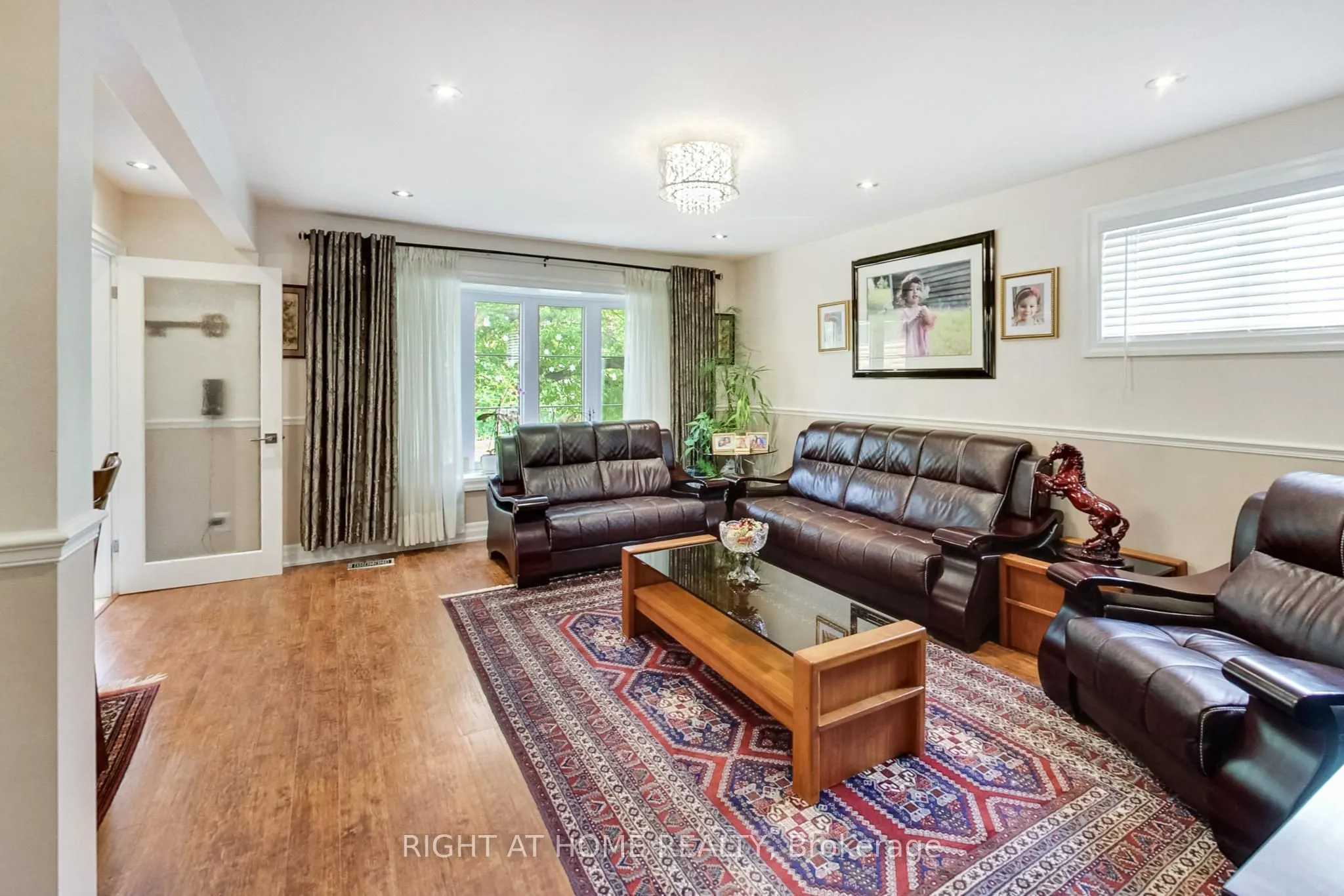 8 Suraty Avenue