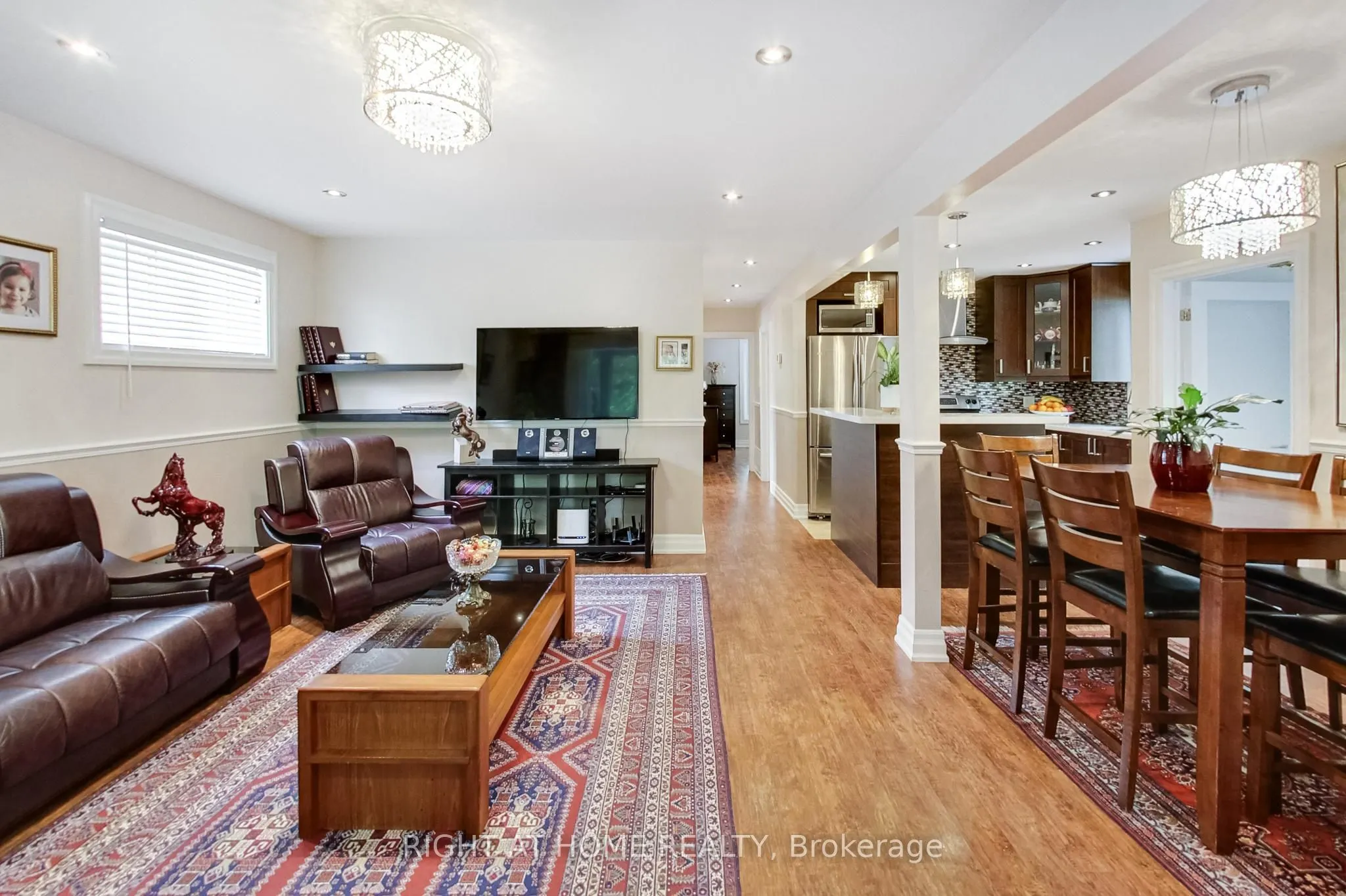 8 Suraty Avenue