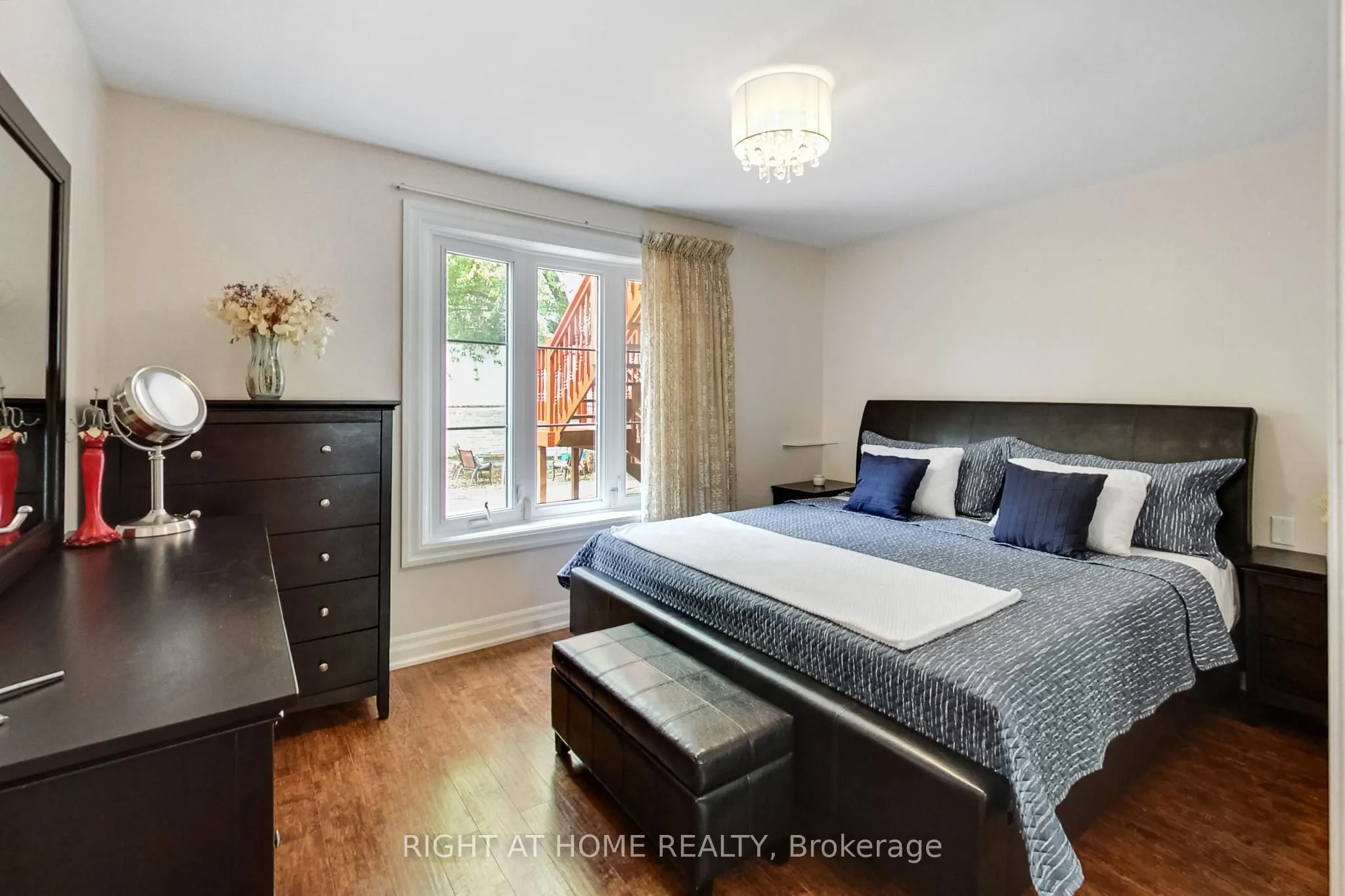 8 Suraty Avenue