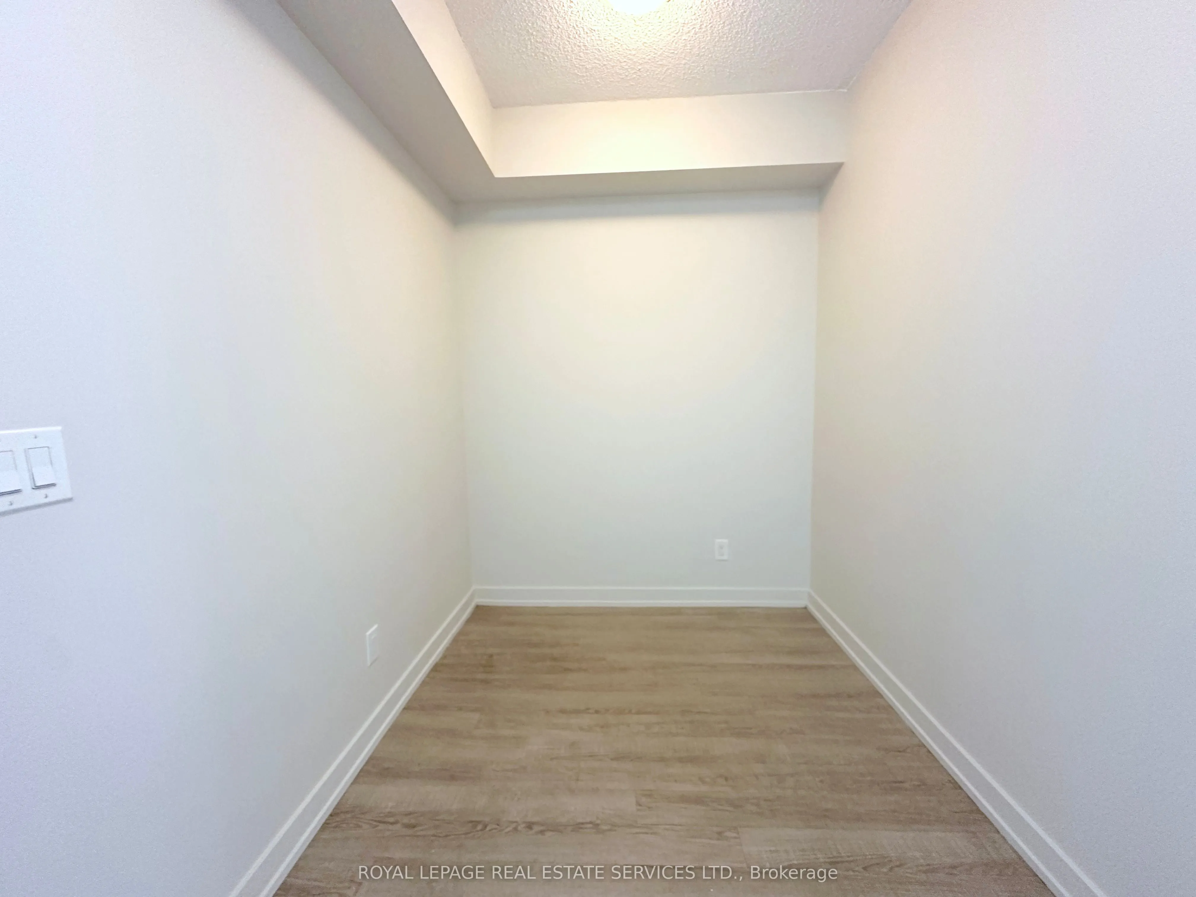 763 Woodbine Avenue, #406
