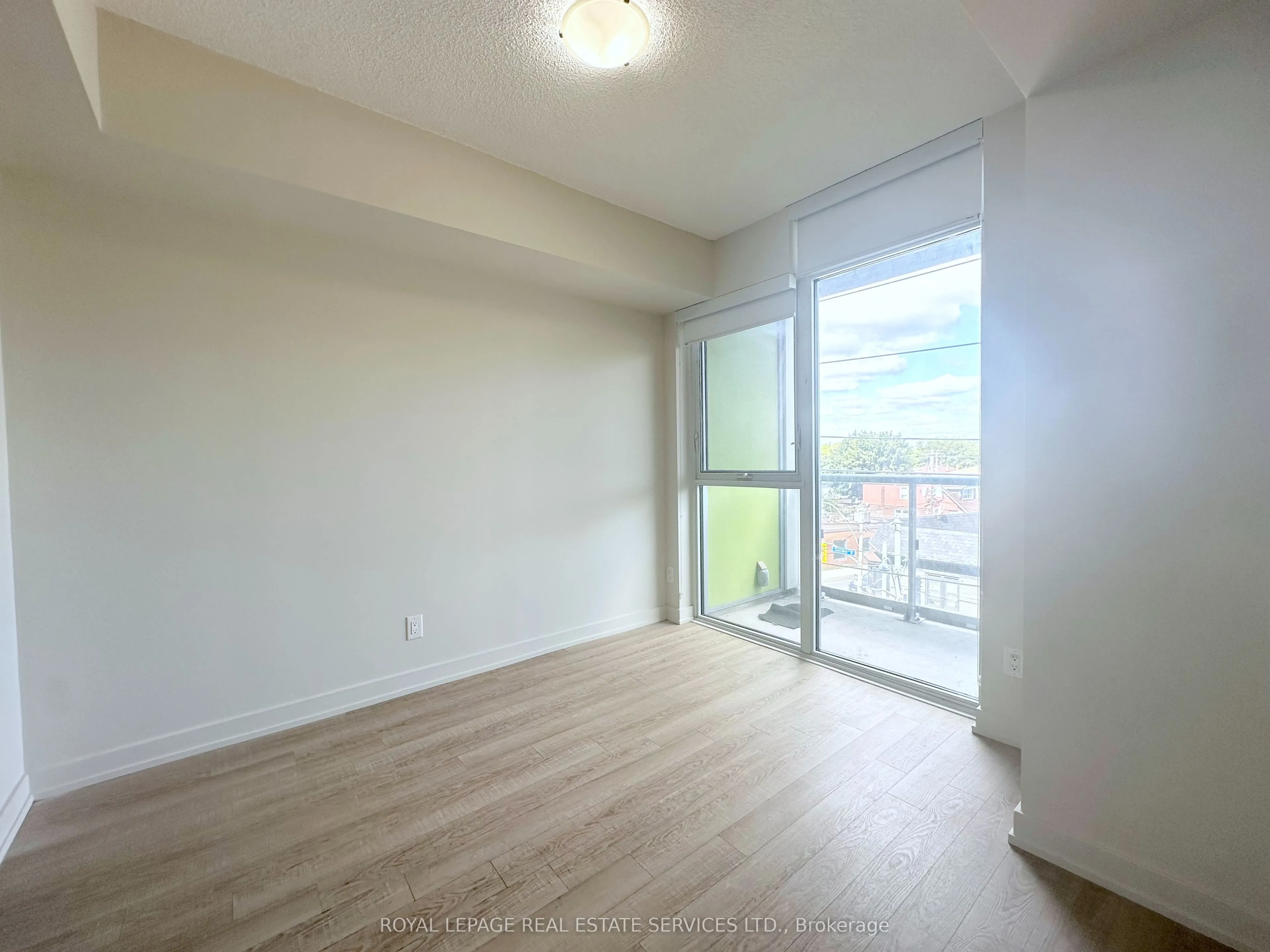763 Woodbine Avenue, #406