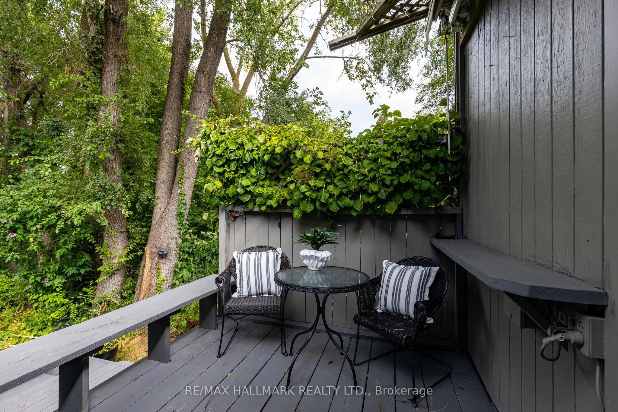 106 Frizzell Avenue