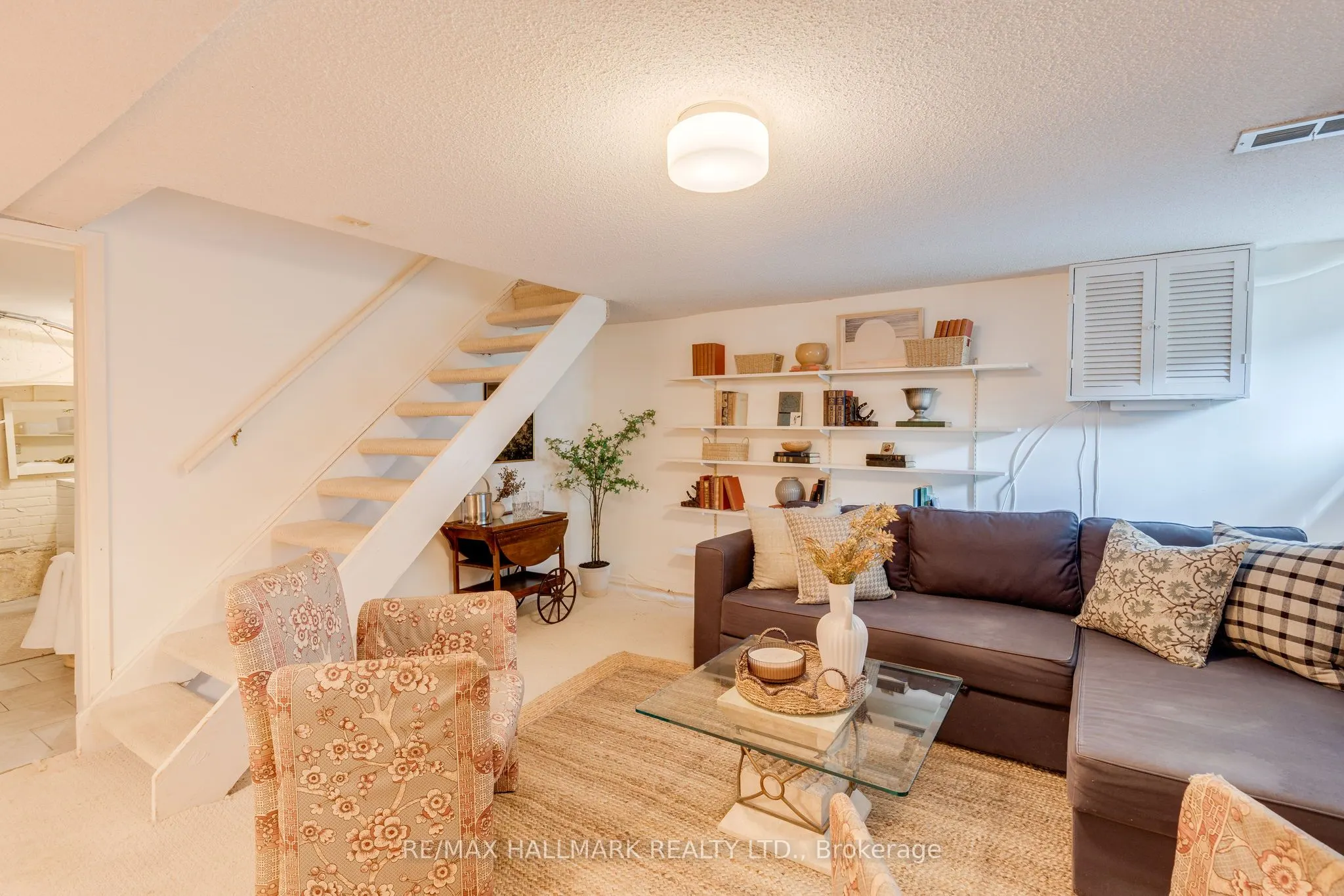 106 Frizzell Avenue