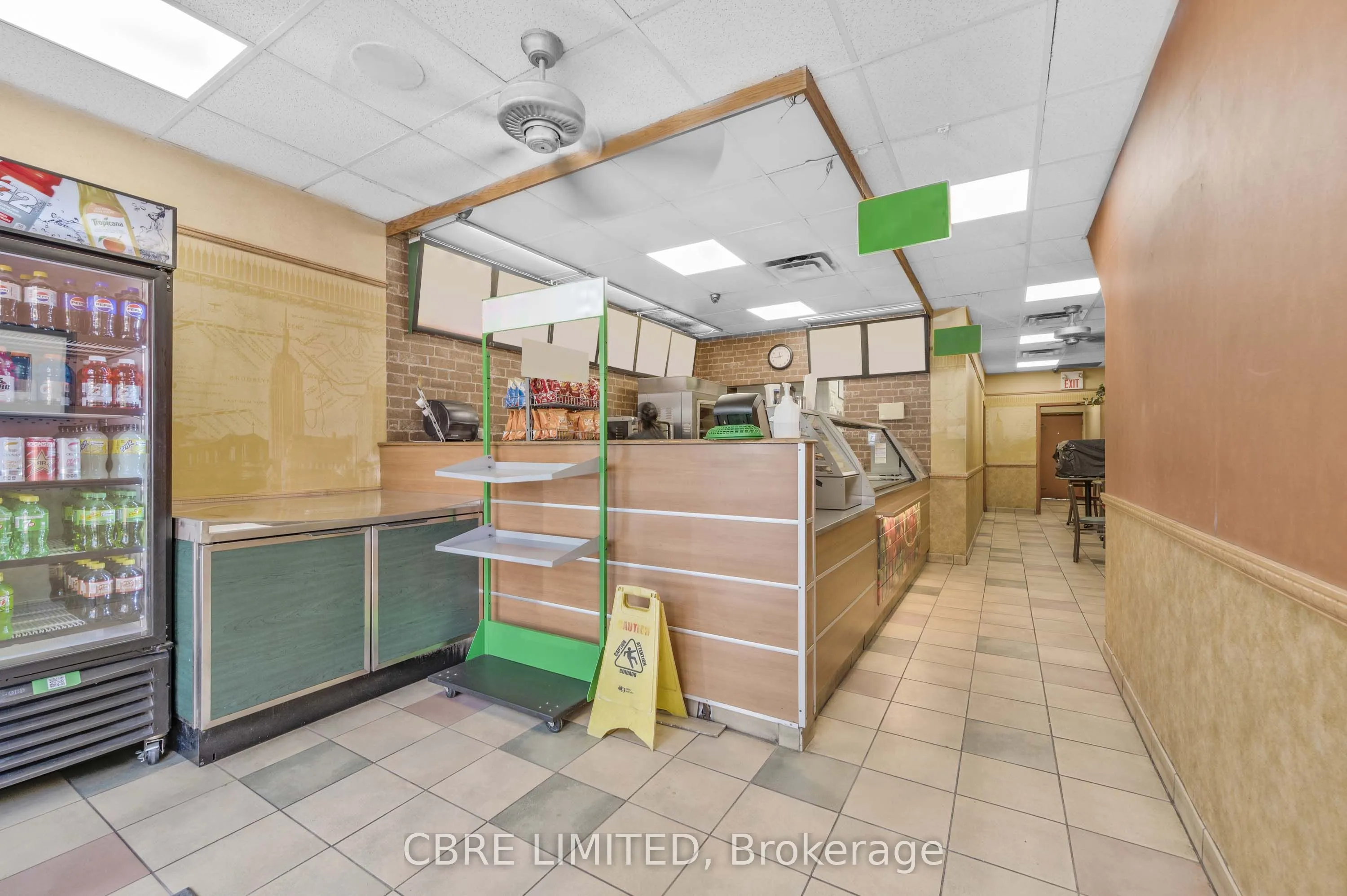 727 Queen Street E