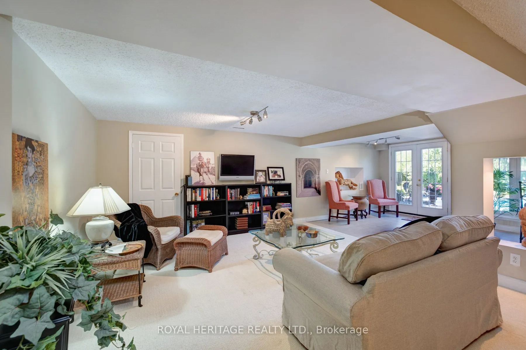 10 Anstead Crescent