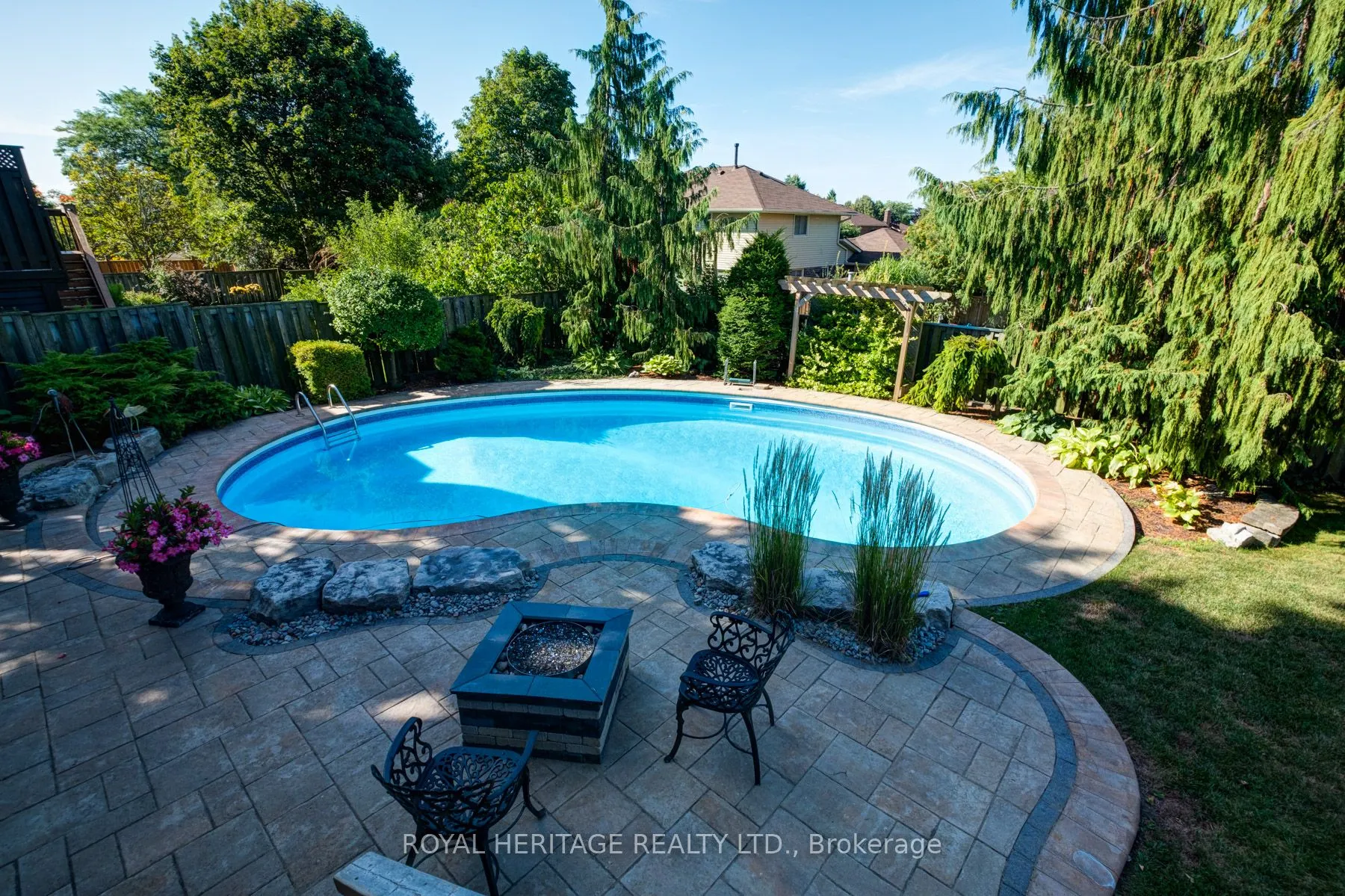 10 Anstead Crescent
