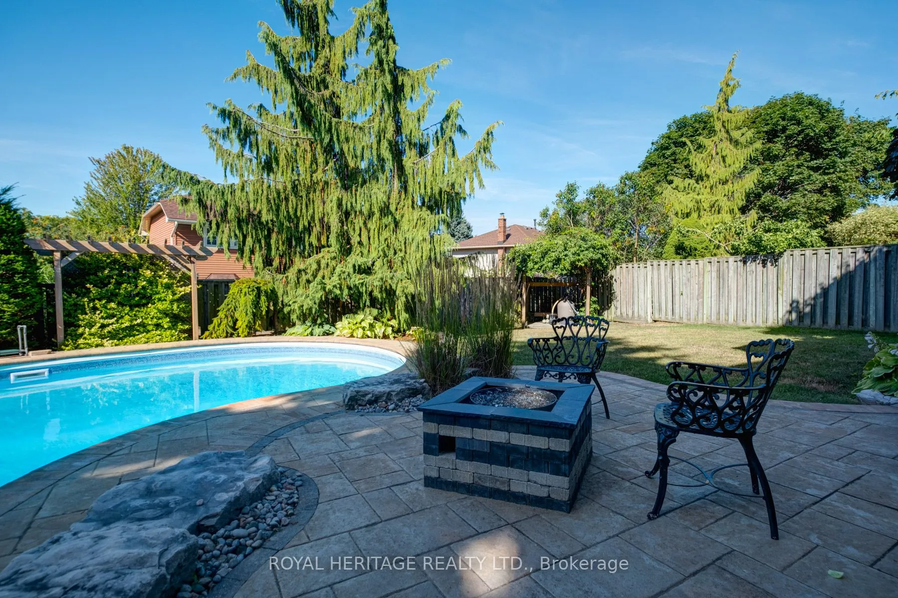 10 Anstead Crescent