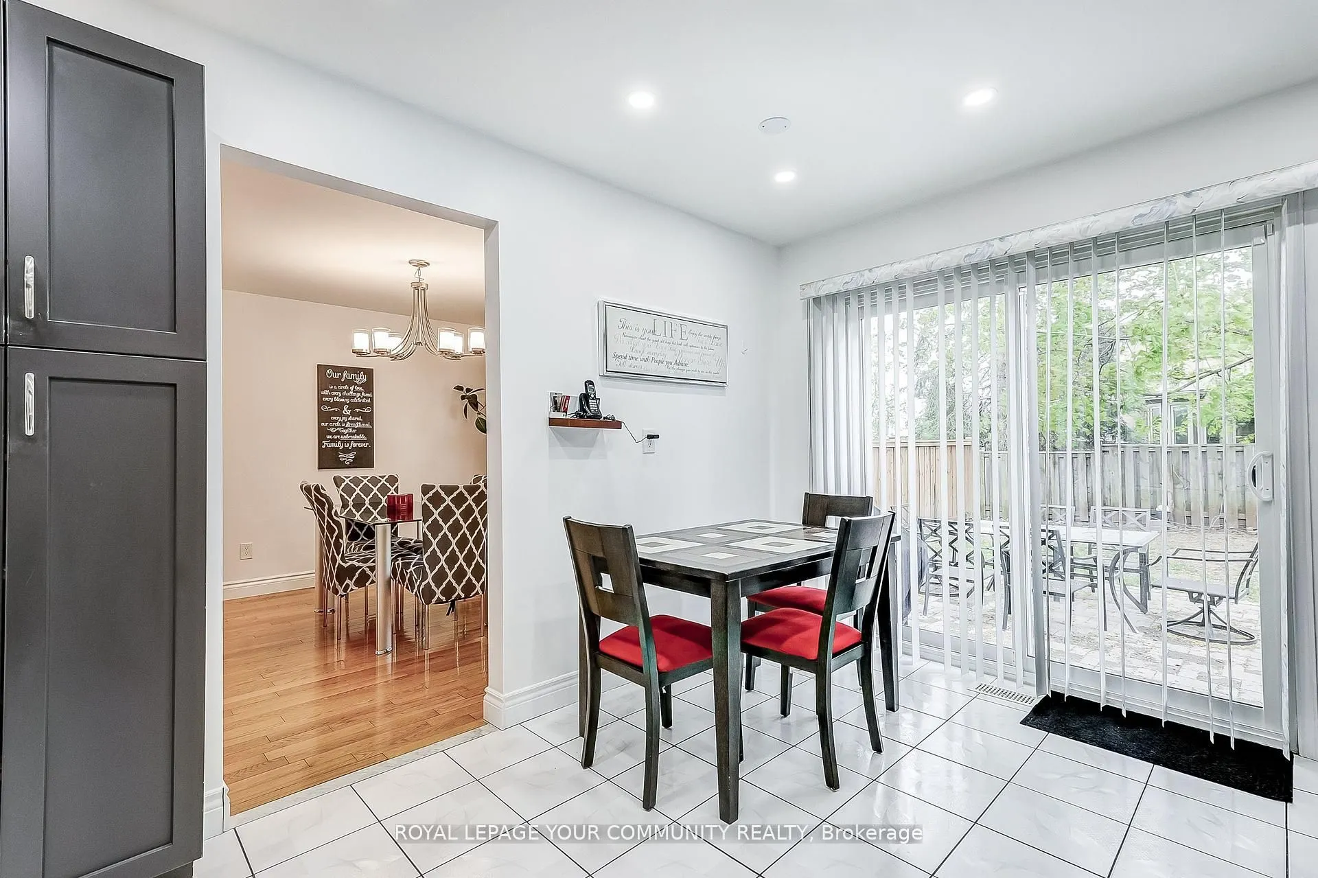 660 Foxwood Trail