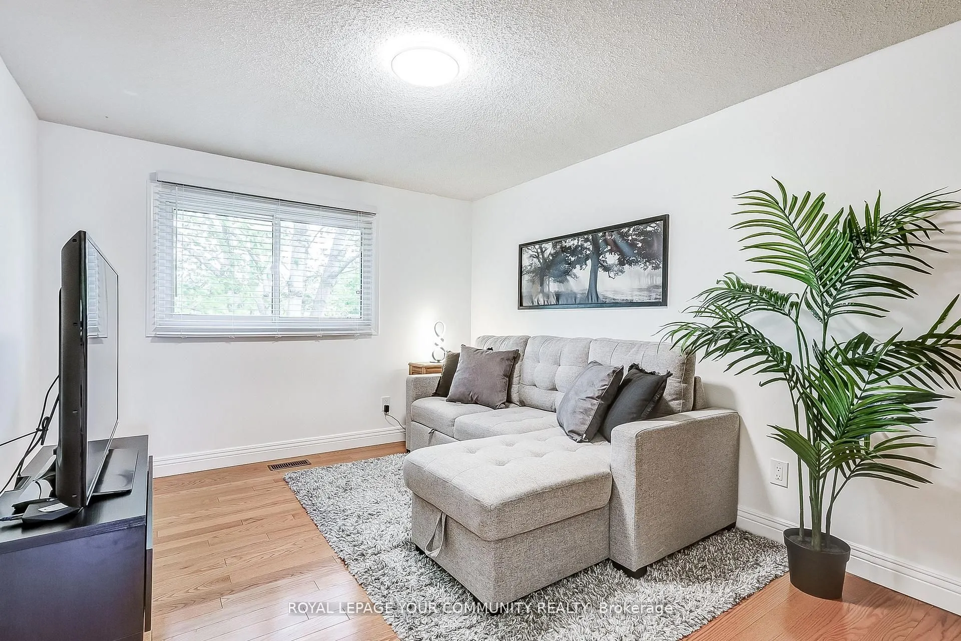660 Foxwood Trail