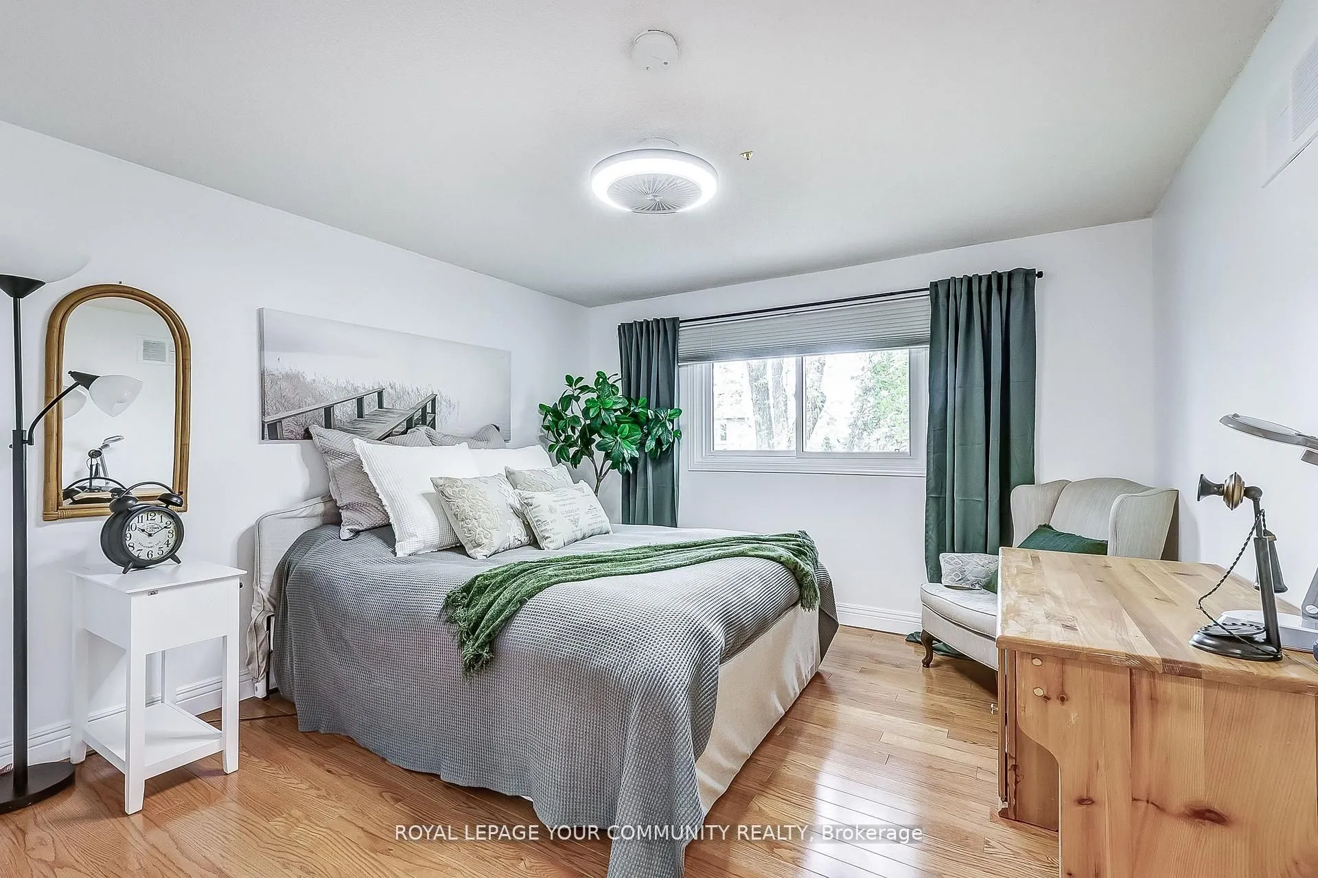 660 Foxwood Trail