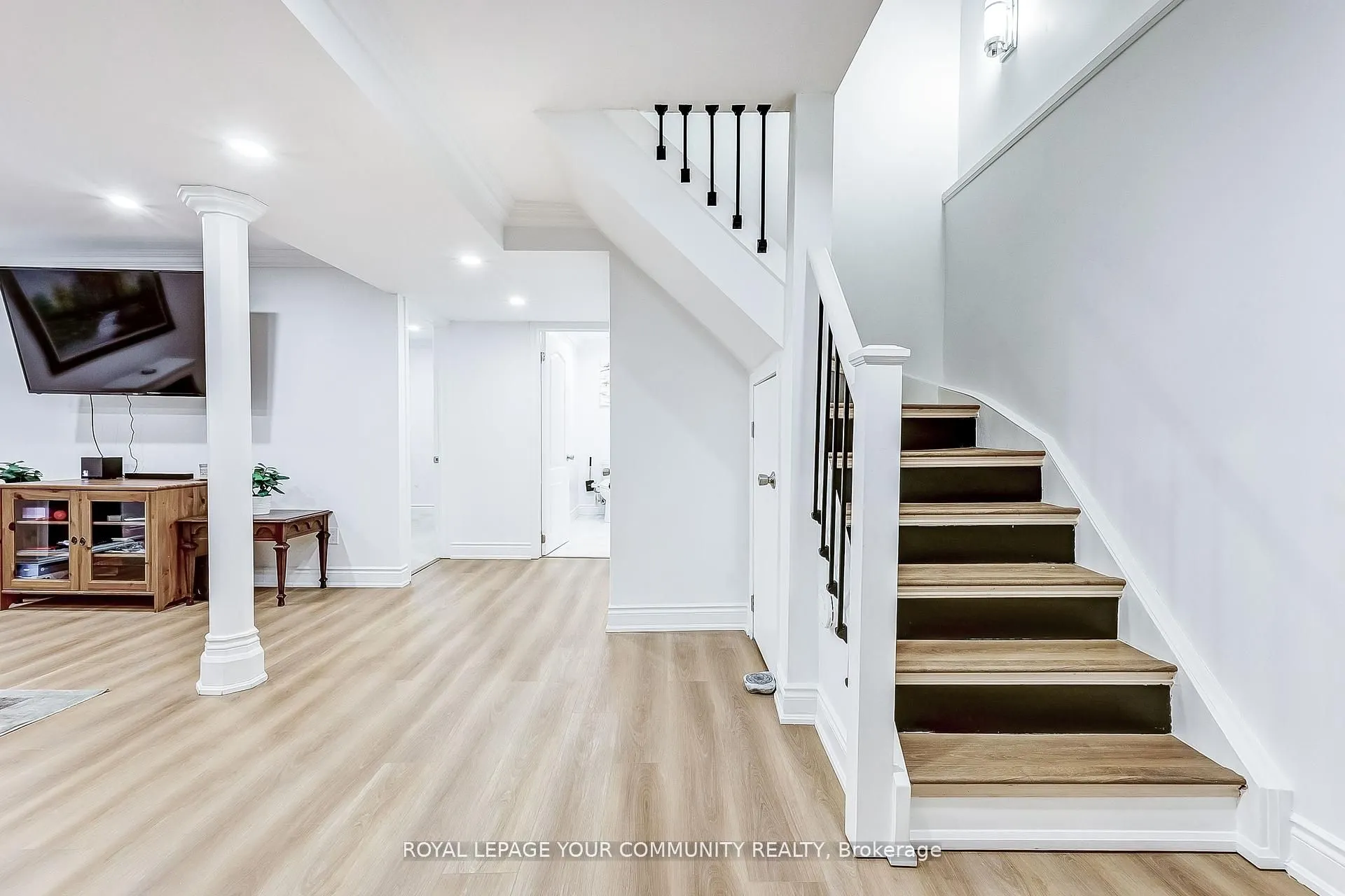 660 Foxwood Trail