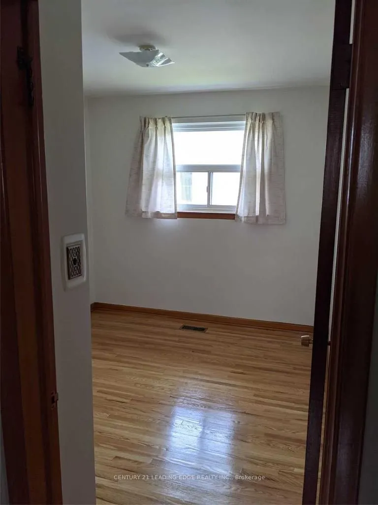 147 Pandora Circle, #Upper