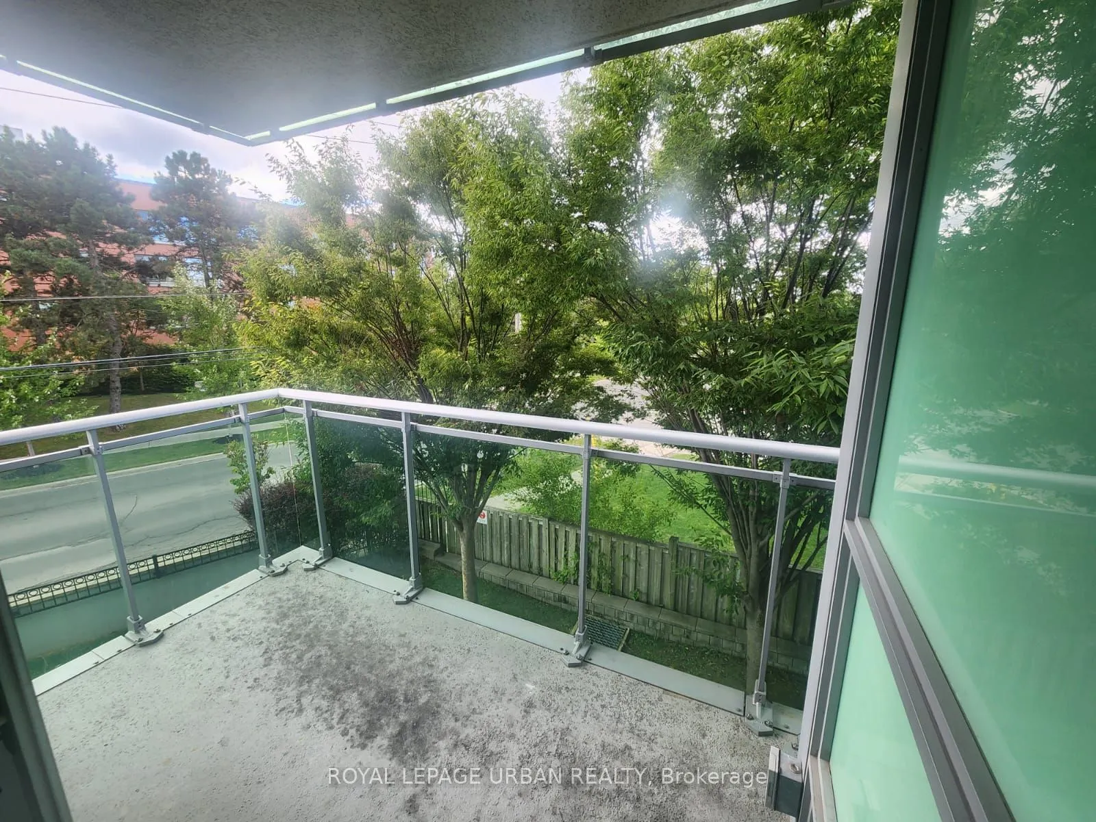 60 Fairfax Crescent, #211