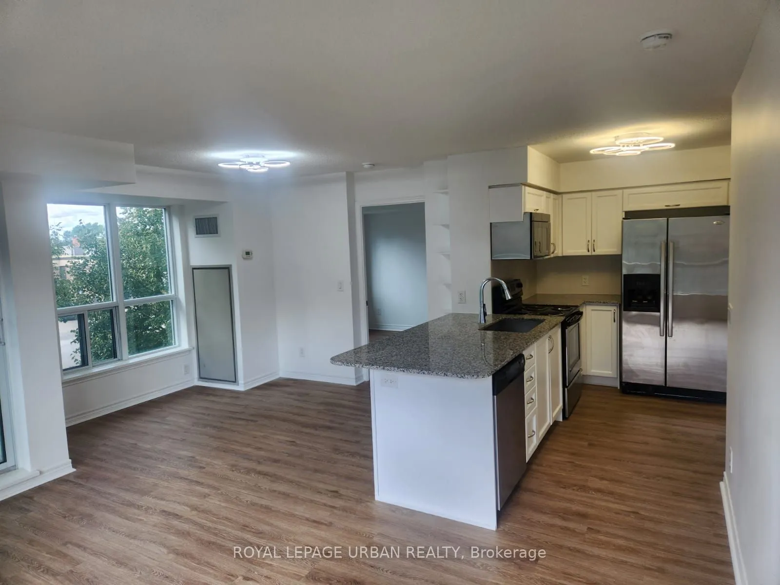60 Fairfax Crescent, #211