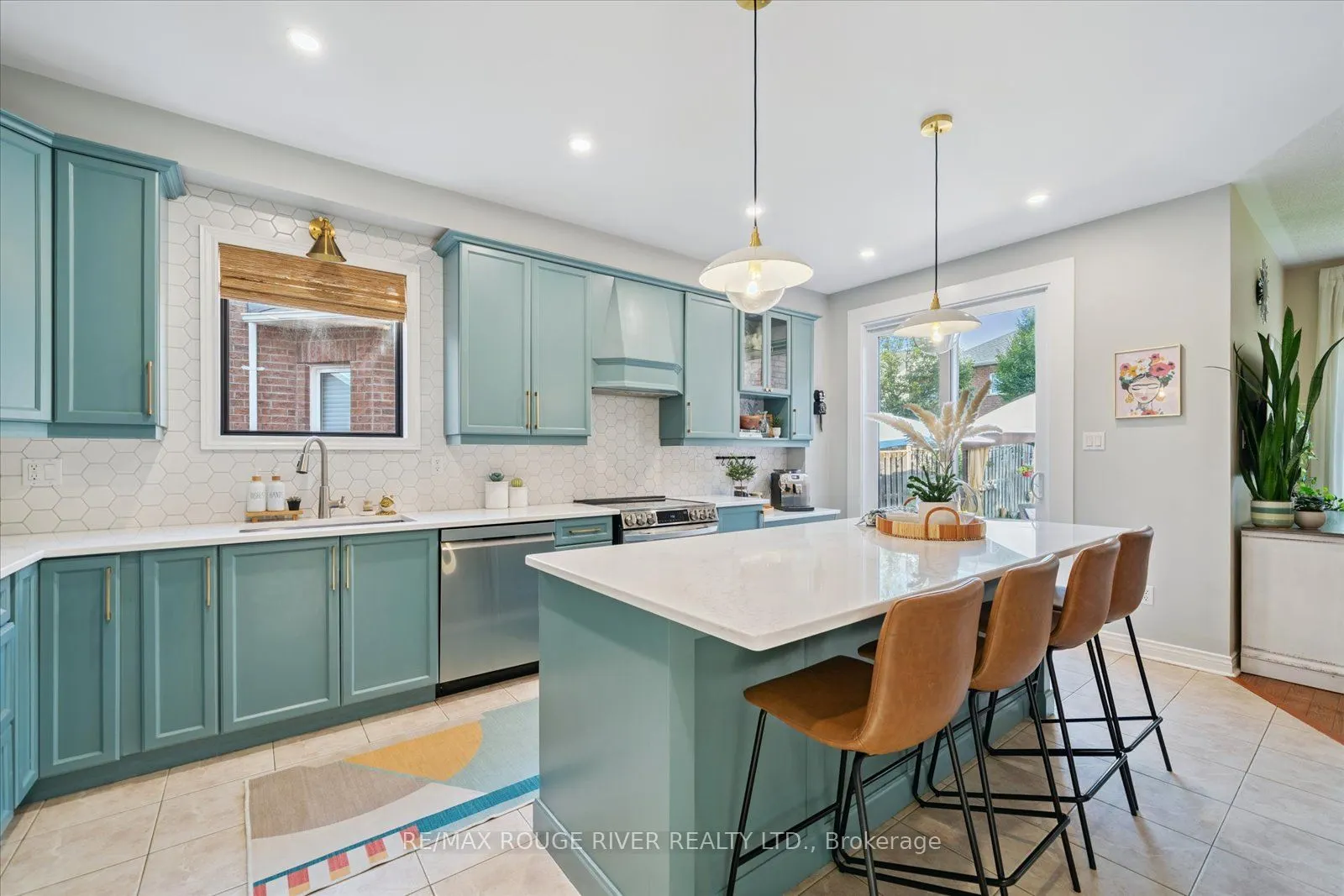 11 Helston Crescent S