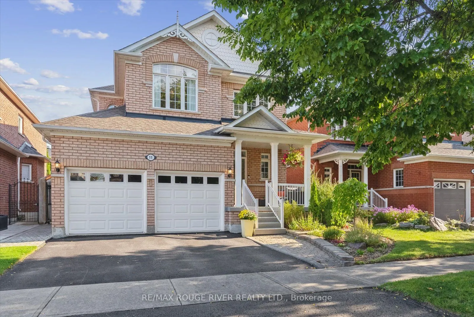 11 Helston Crescent S