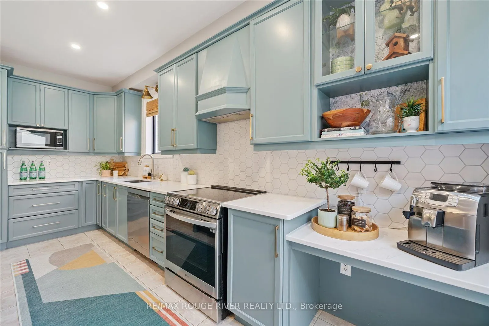 11 Helston Crescent S