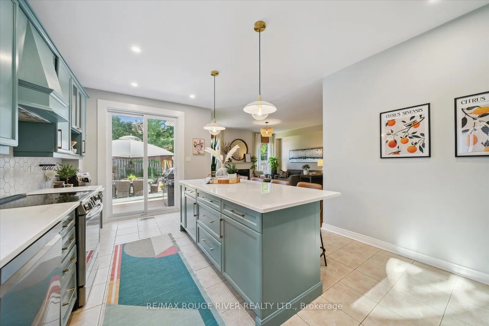 11 Helston Crescent S