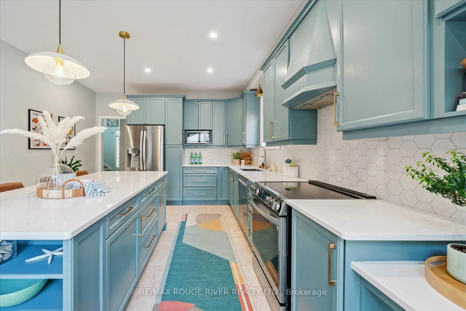 11 Helston Crescent S