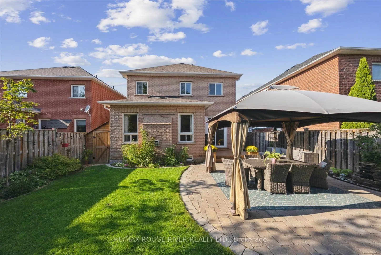 11 Helston Crescent S