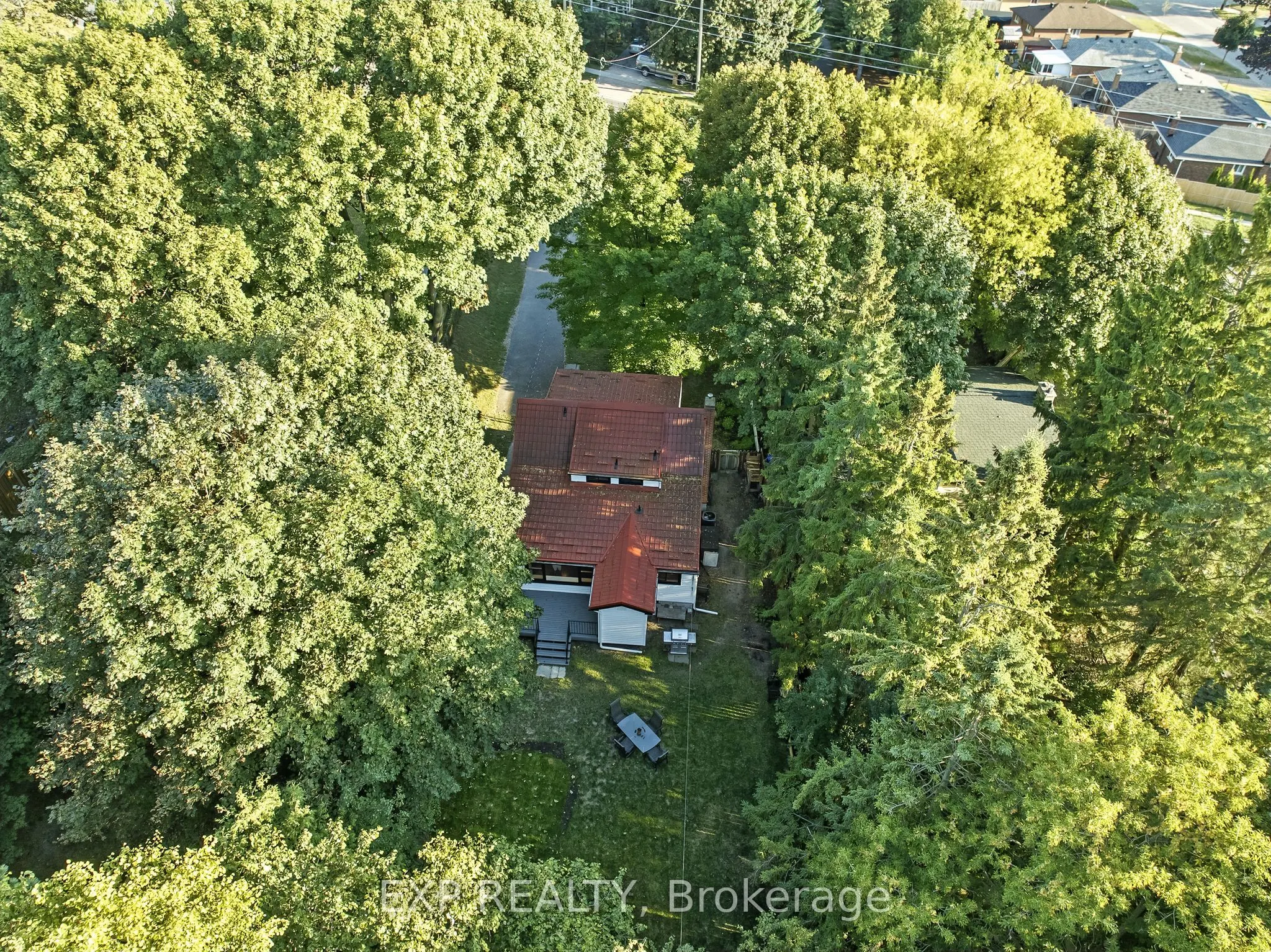 1044 King Street E